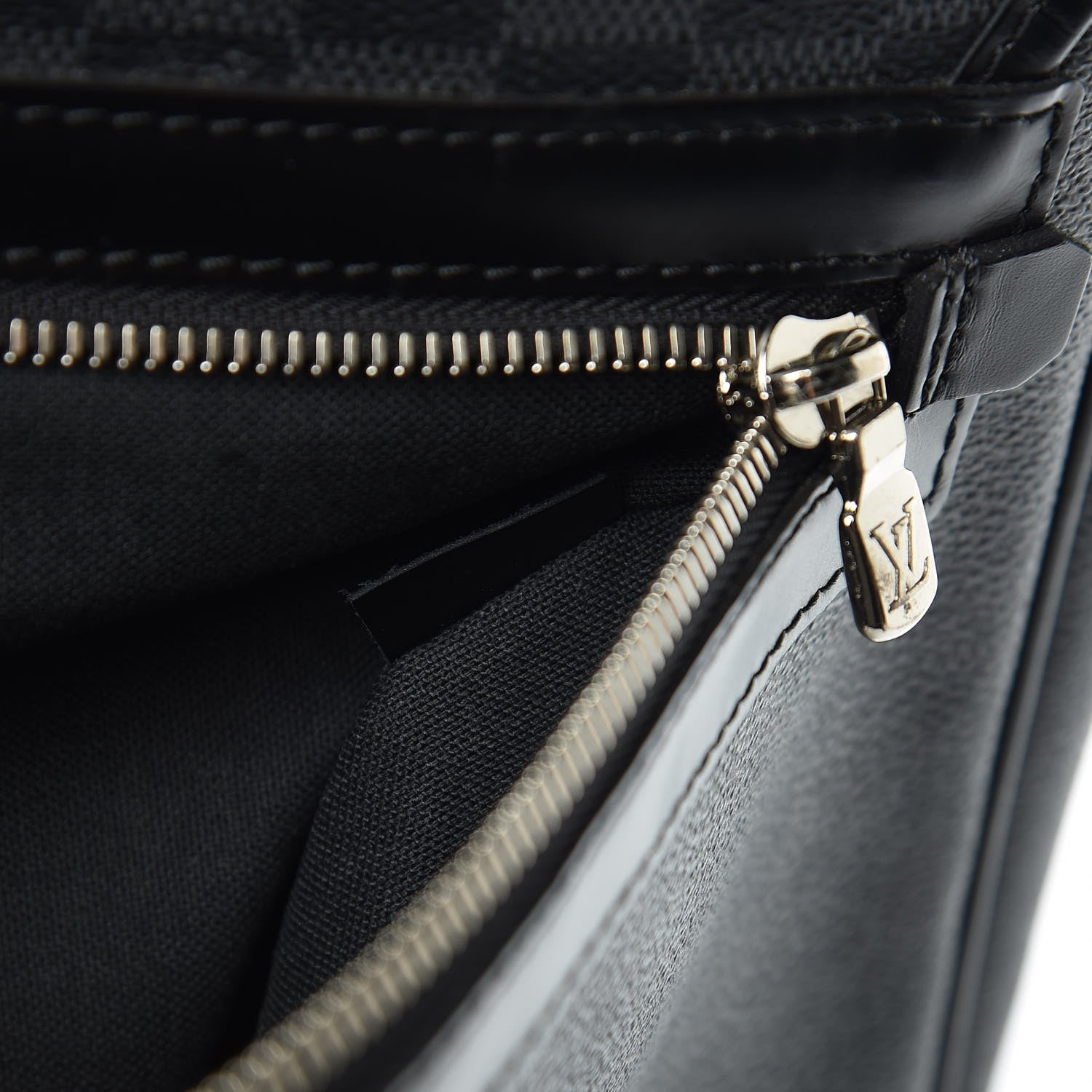 Louis Vuitton Damier Graphite Daniel GM 7 of 9