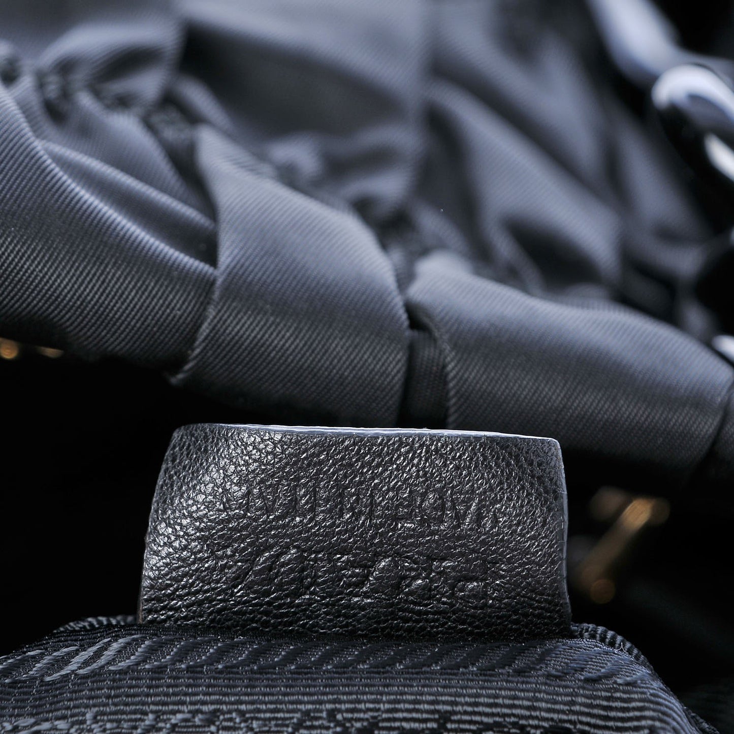 Tessuto Nylon Gaufre Tote Black