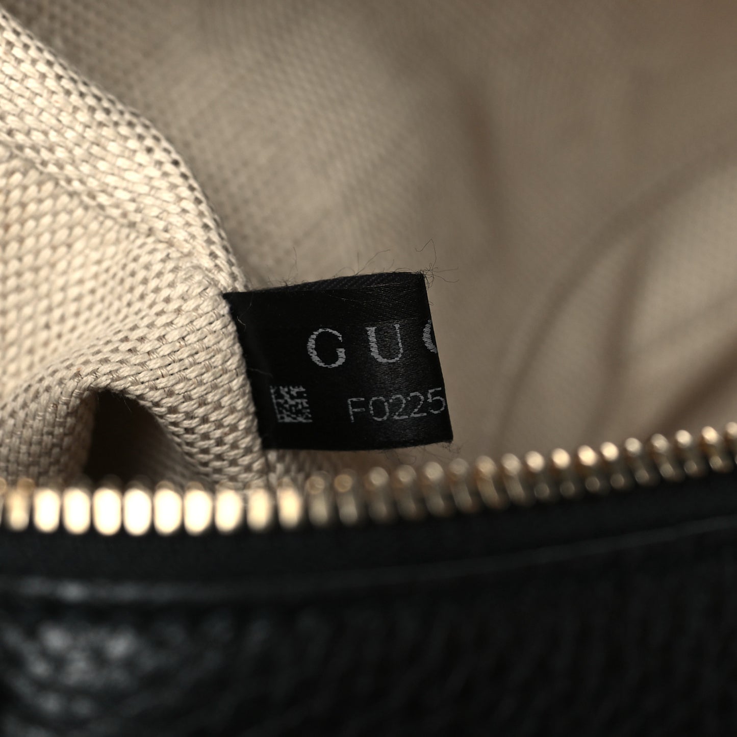 Pebbled Calfskin Small Soho Disco Bag Black