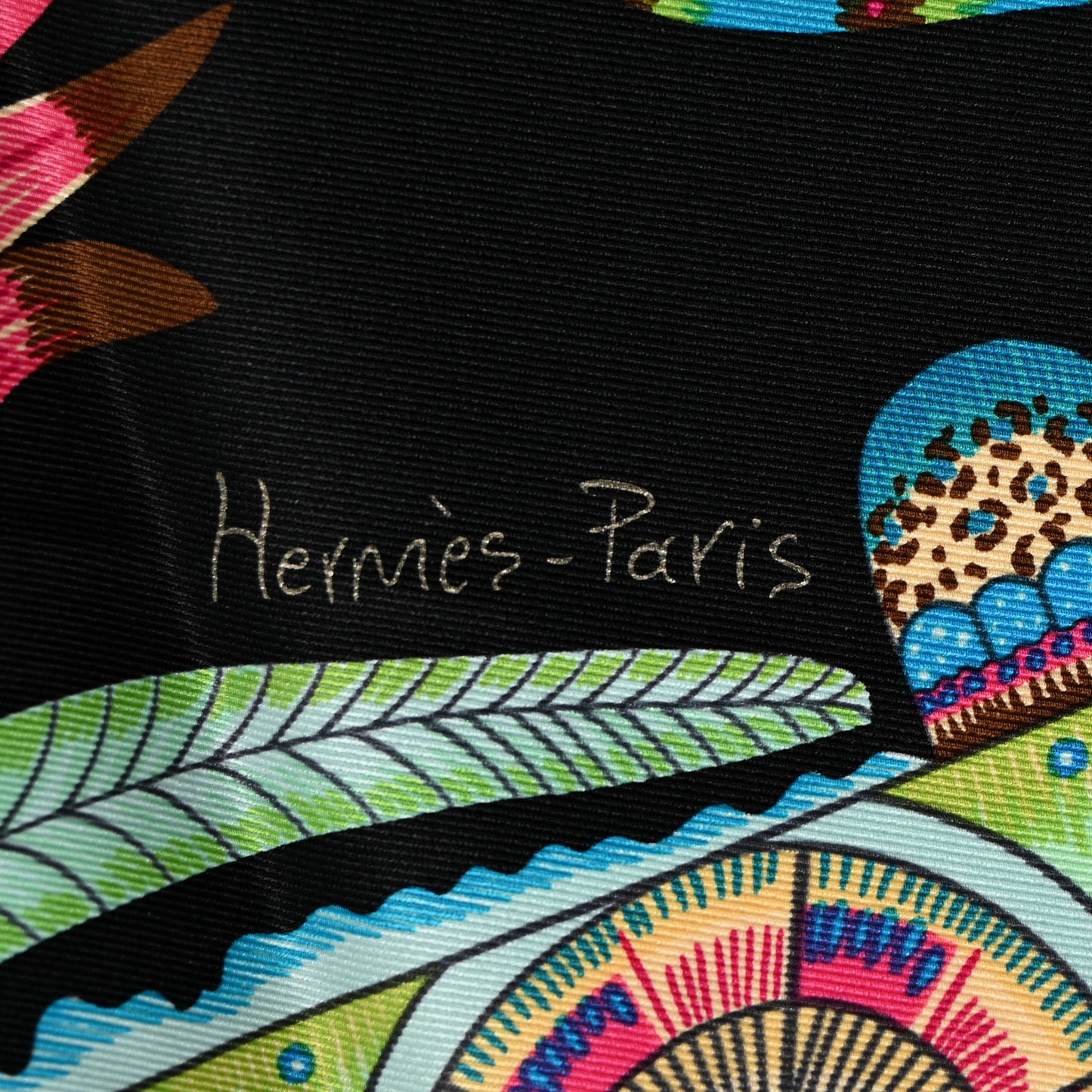 Silk The Savana Dance Scarf 70 Black Vert Fuchsia