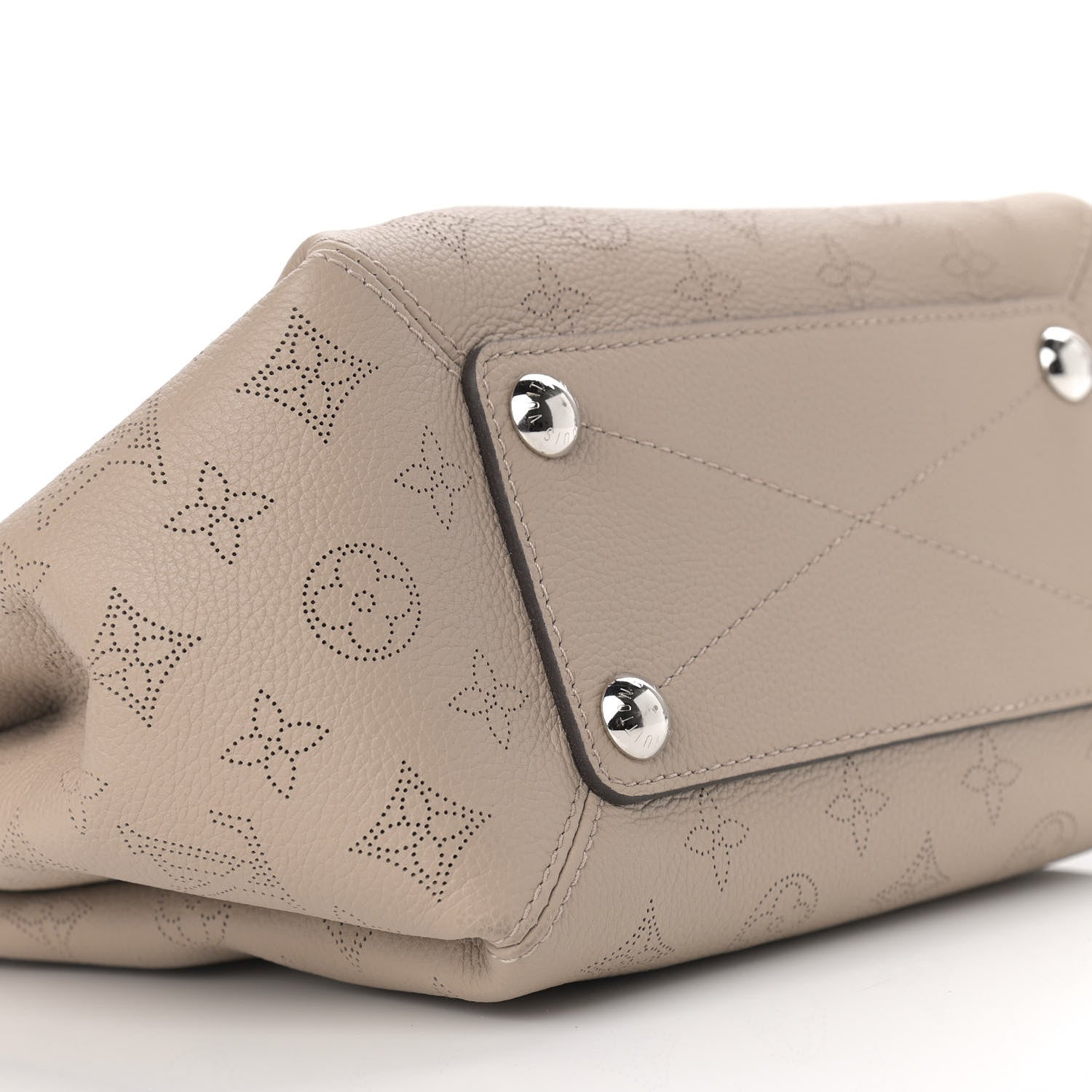 Louis Vuitton Mahina Babylone Chain BB Galet 8 of 9