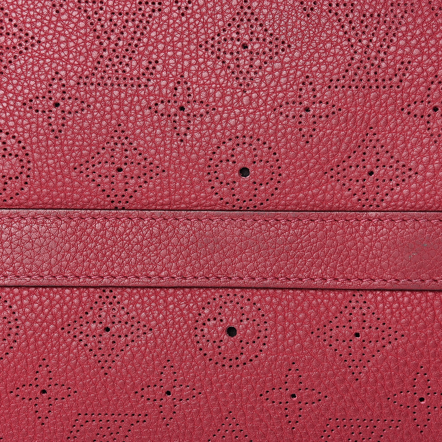 Louis Vuitton Mahina Cirrus PM Grenat 12 of 14