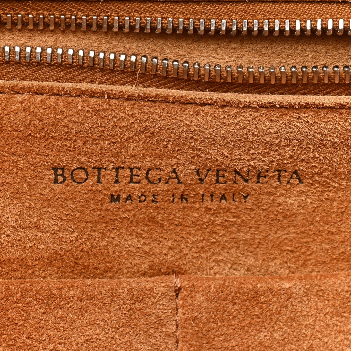 French Calfskin Maxi Intrecciato Large Arco Bianco