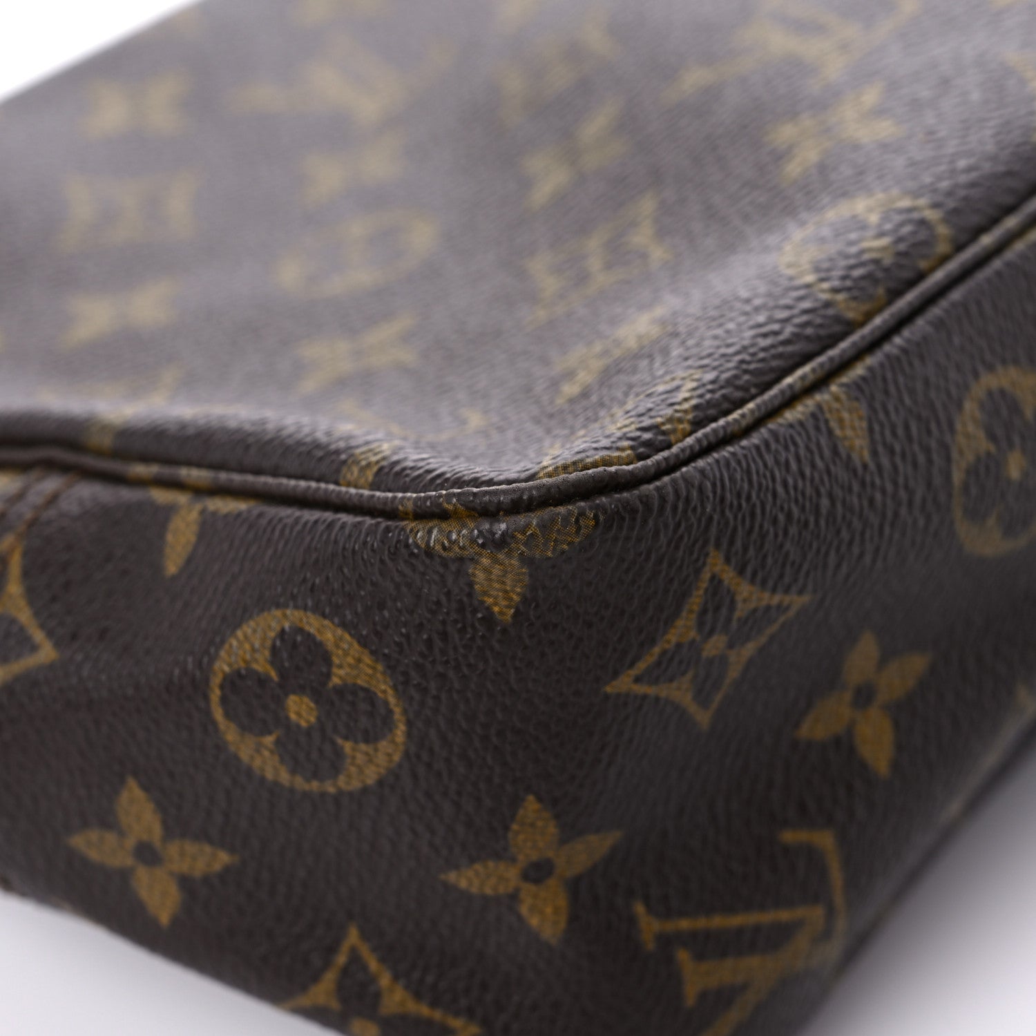 Louis Vuitton Monogram Trousse Toilette 28 9 of 16