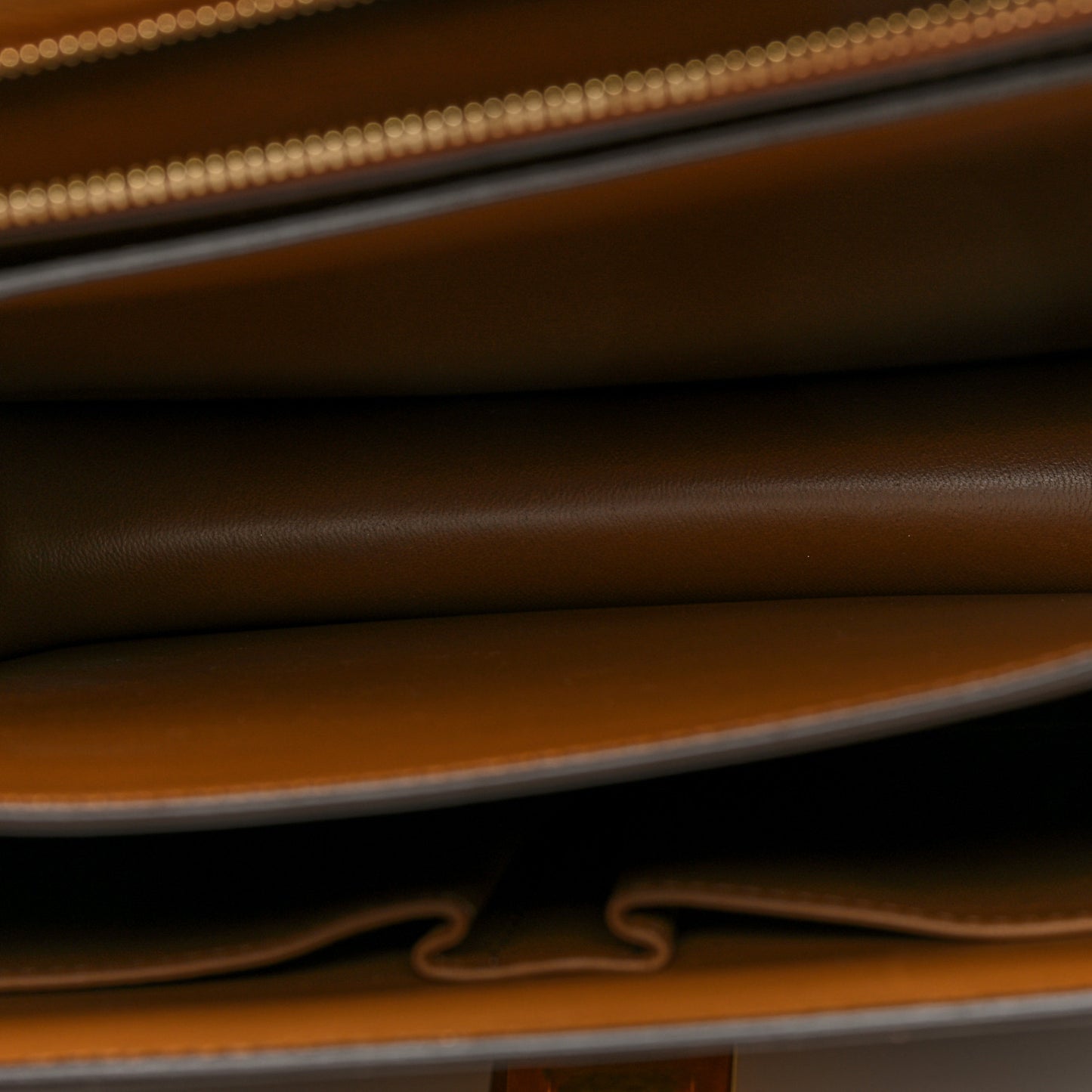 Box Calfskin Medium Classic Box Flap Bag Camel