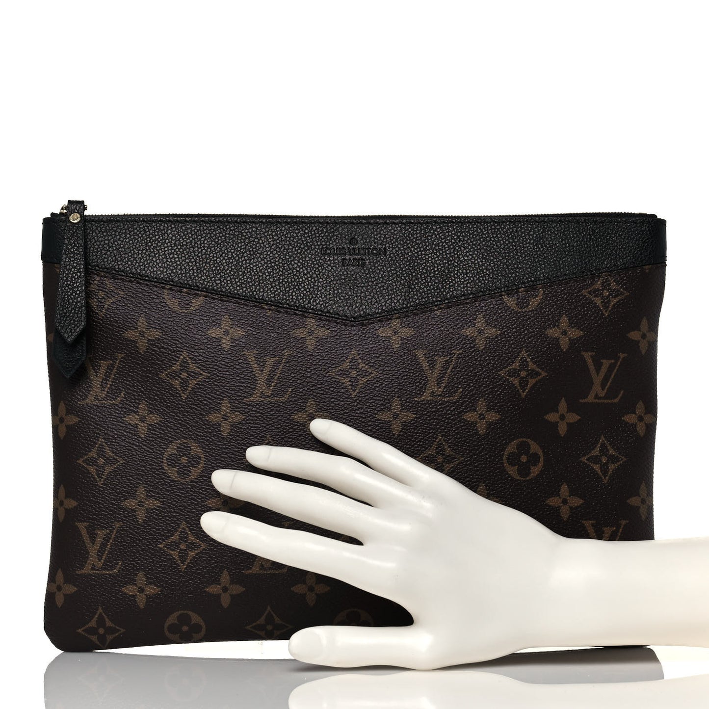 Monogram Daily Pouch Black