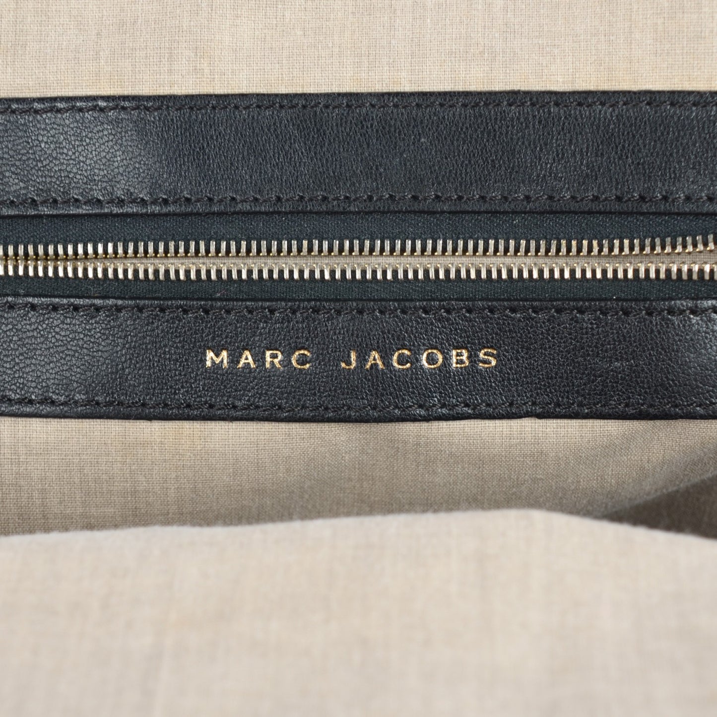 Calfskin Quilted Stam Black
