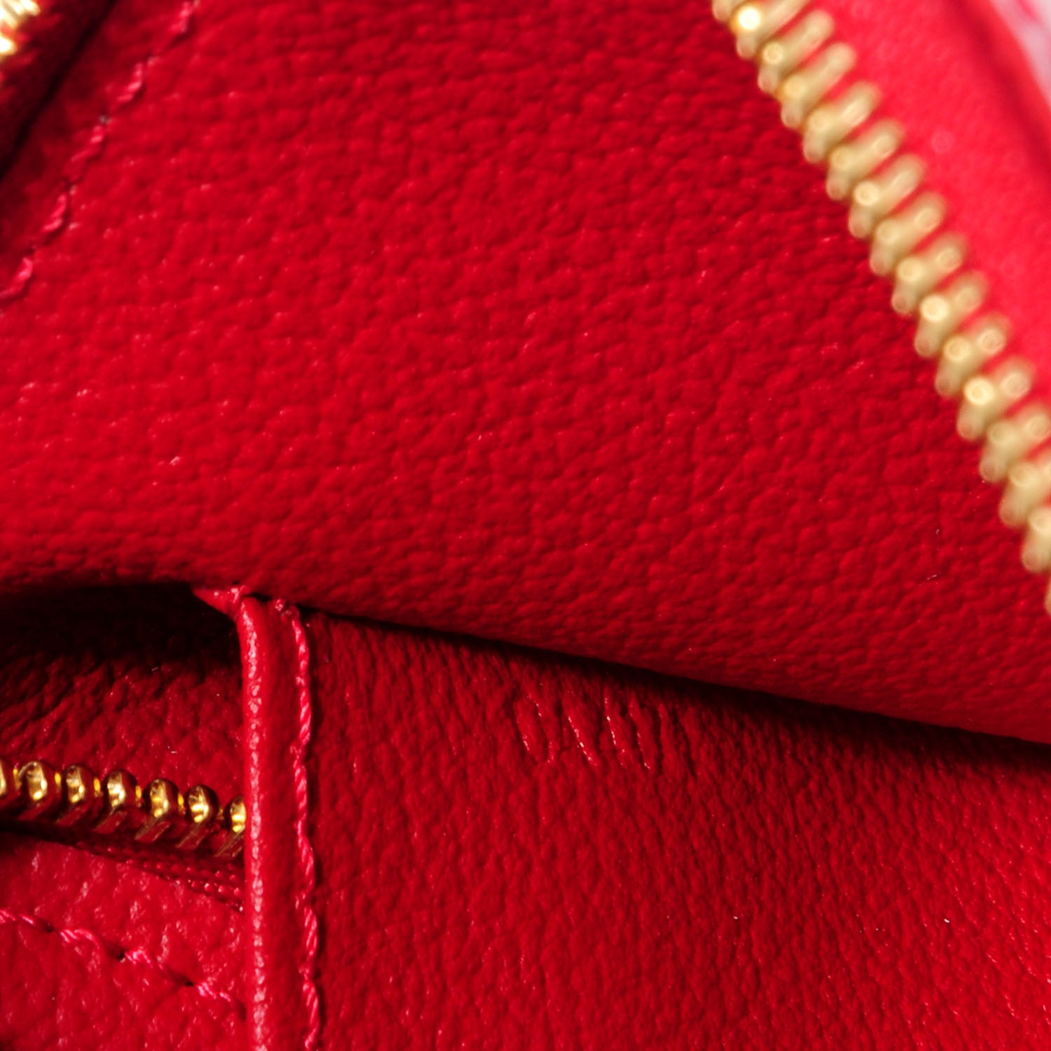 Louis Vuitton Vernis Rayures Cosmetic Pouch Pomme D'Amour 7 of 8