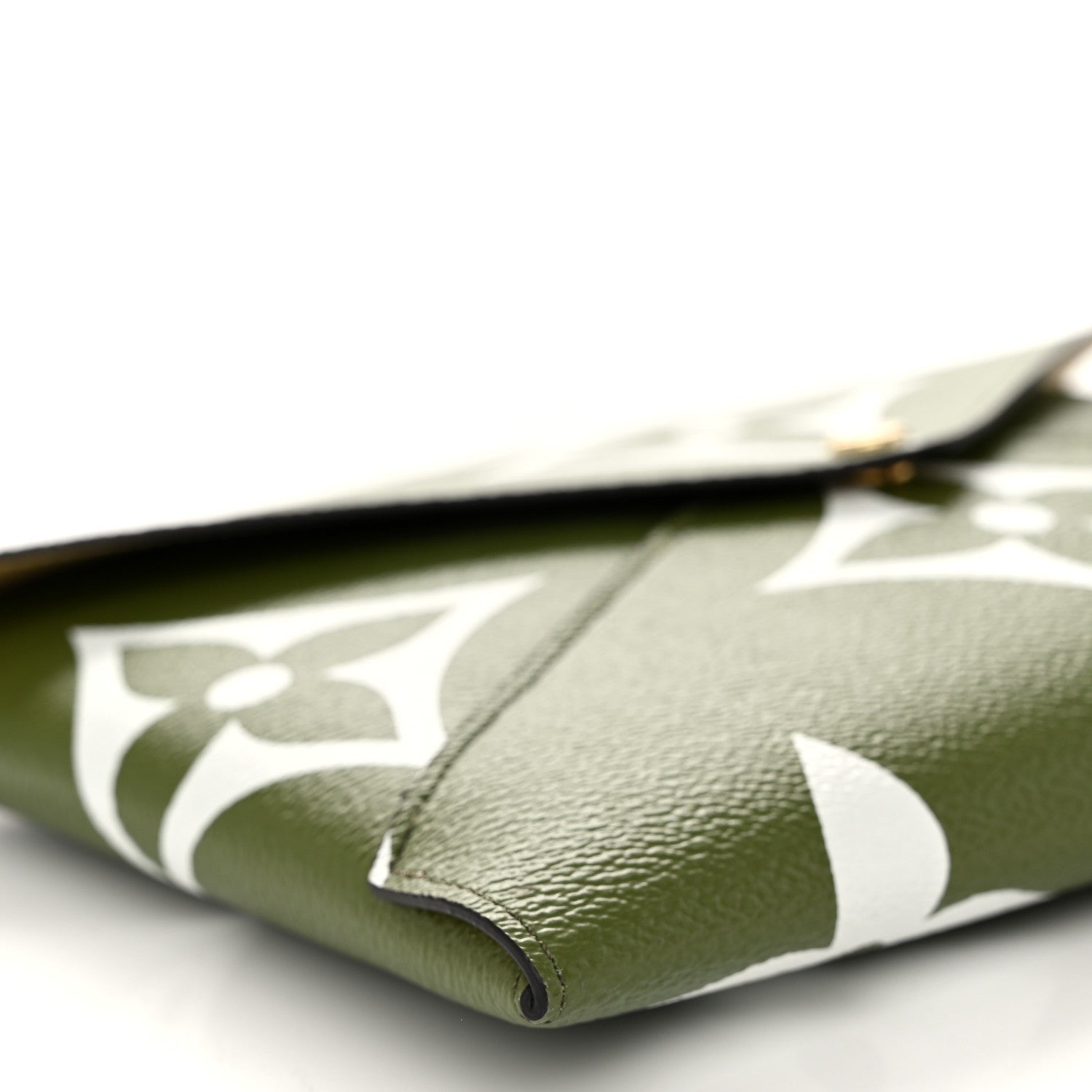 Louis Vuitton Monogram Giant Kirigami Pochette Set 11 of 13