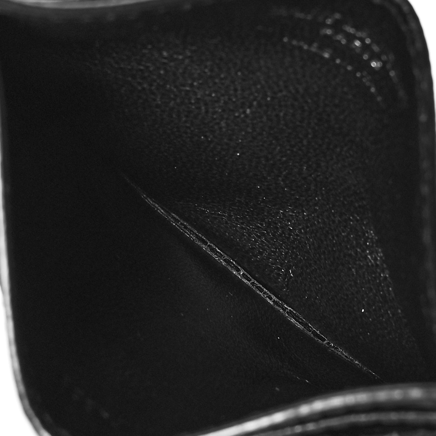 Grain De Poudre Matelasse Chevron Monogram Credit Card Case Black