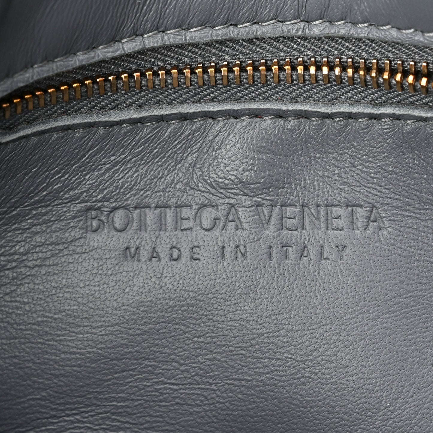 Grained Calfskin Maxi Intrecciato Cassette Crossbody Bag Thunder