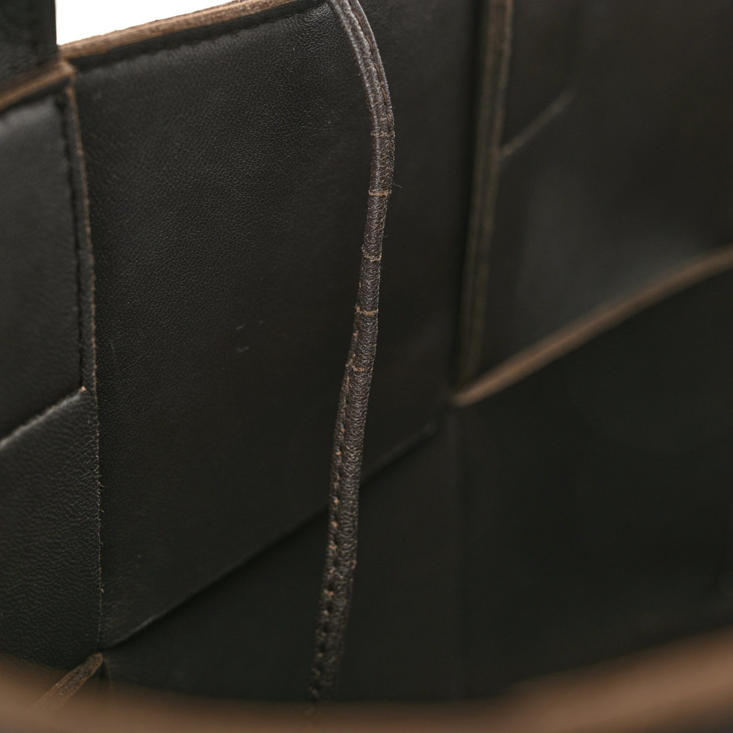 Nappa Maxi Intrecciato Small Arco Tote Fondant