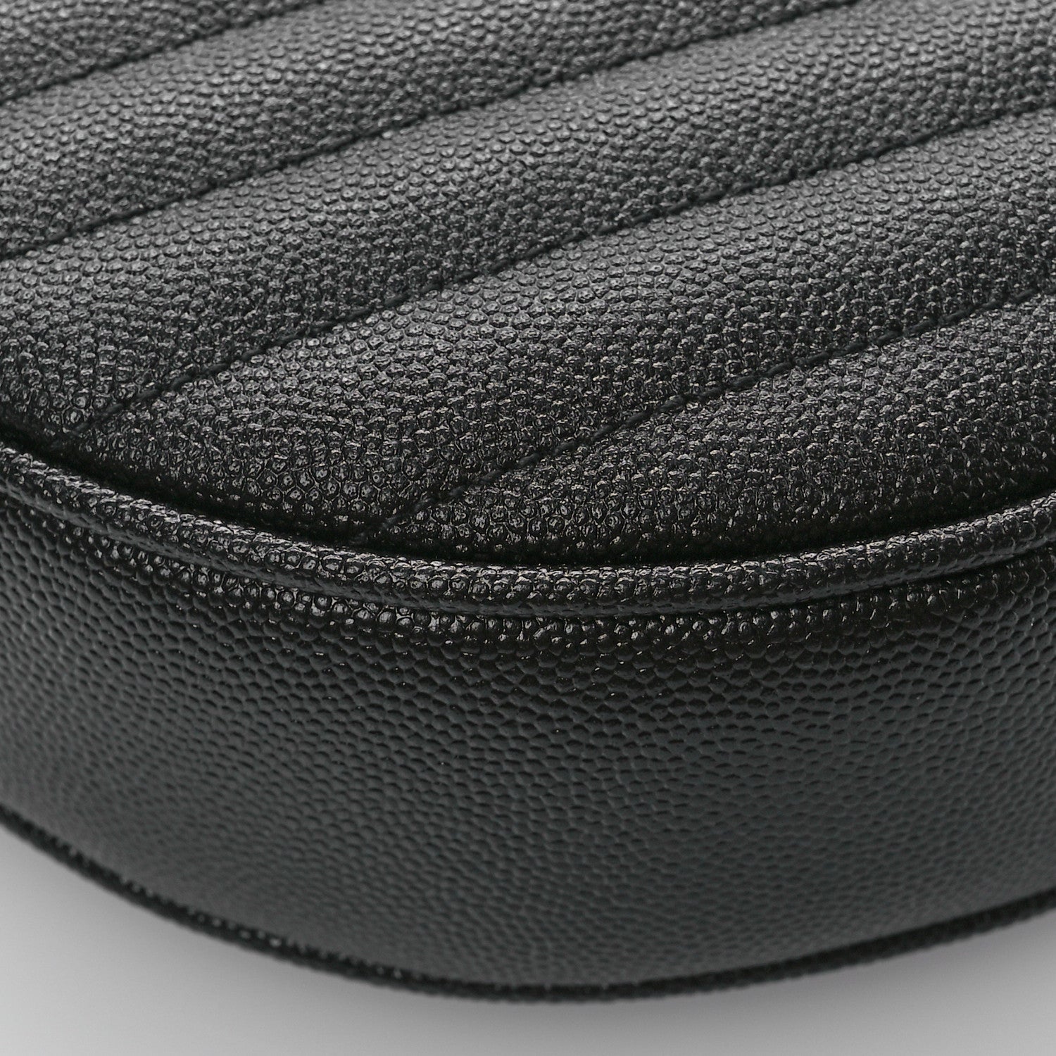 Saint Laurent Grain De Poudre Matelasse Chevron Quilted Round Vinyle Camera Bag Black 11 of 12