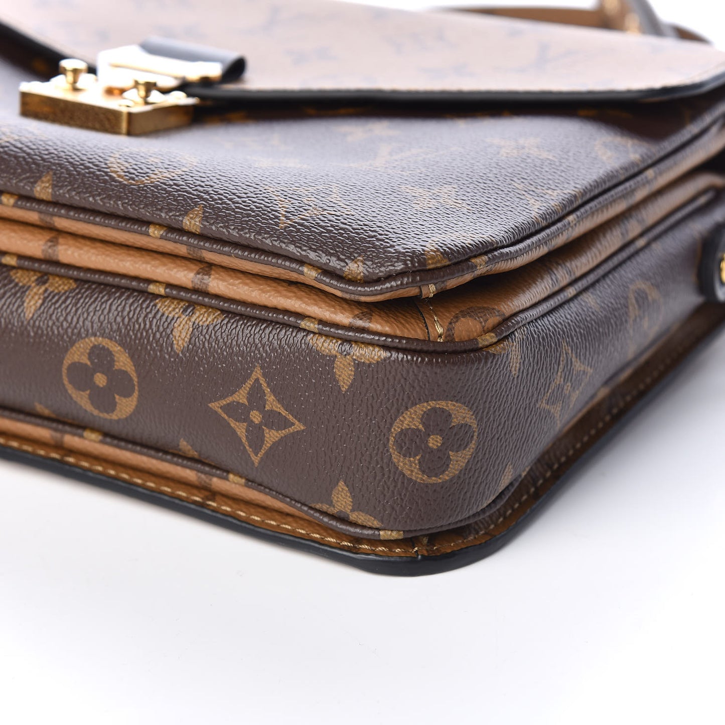 Reverse Monogram Pochette Metis