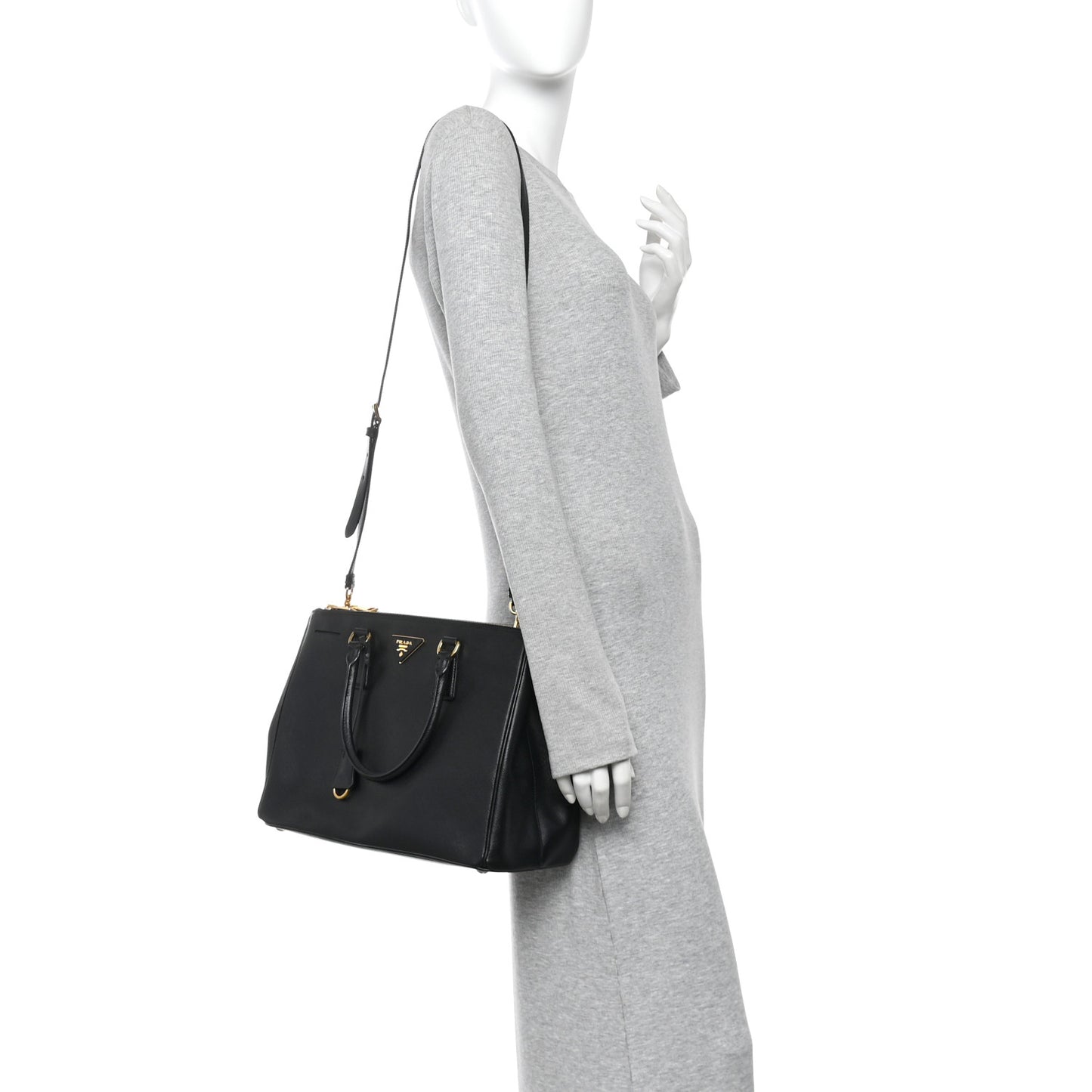 Saffiano Medium Galleria Double Zip Tote Black