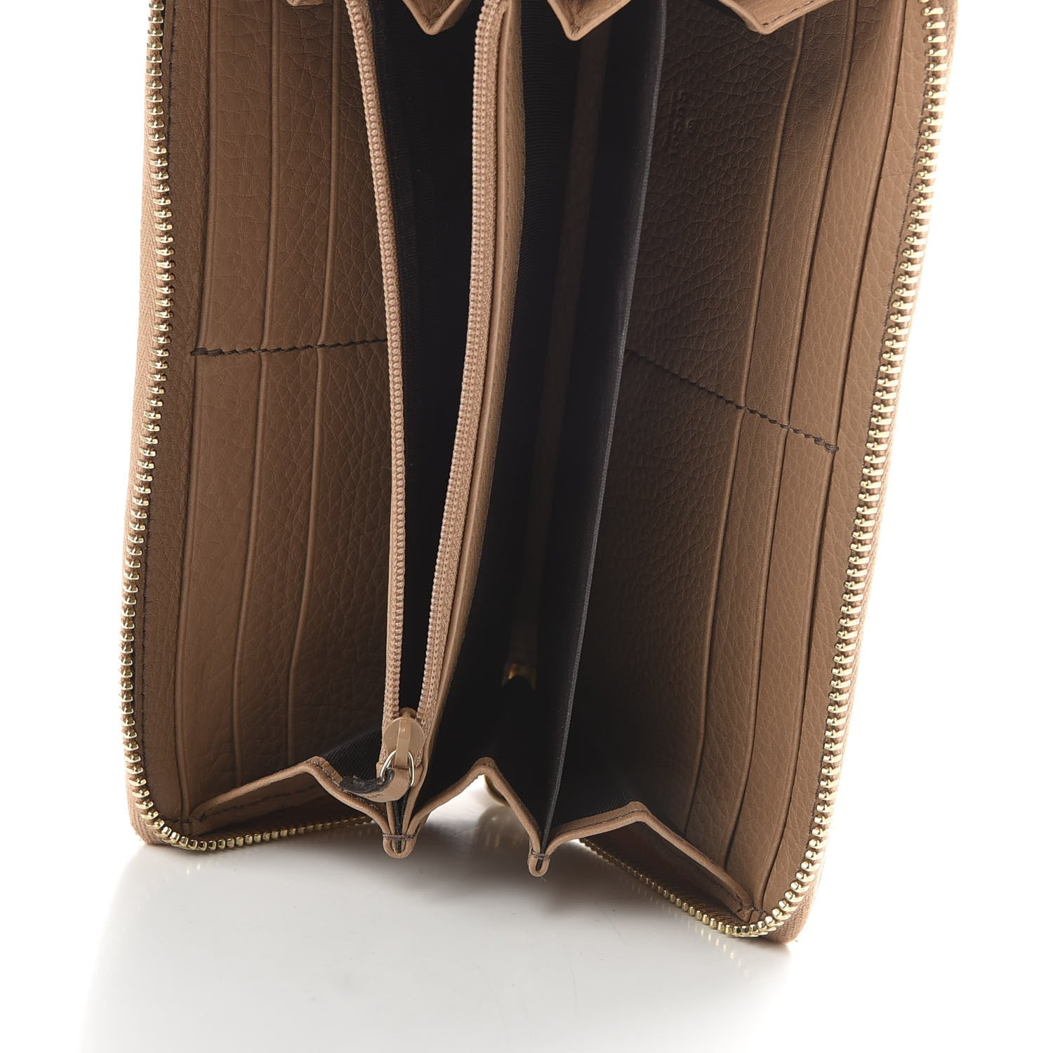 Gucci Pebbled Calfskin Soho Zip Around Wallet Camelia 5 of 8