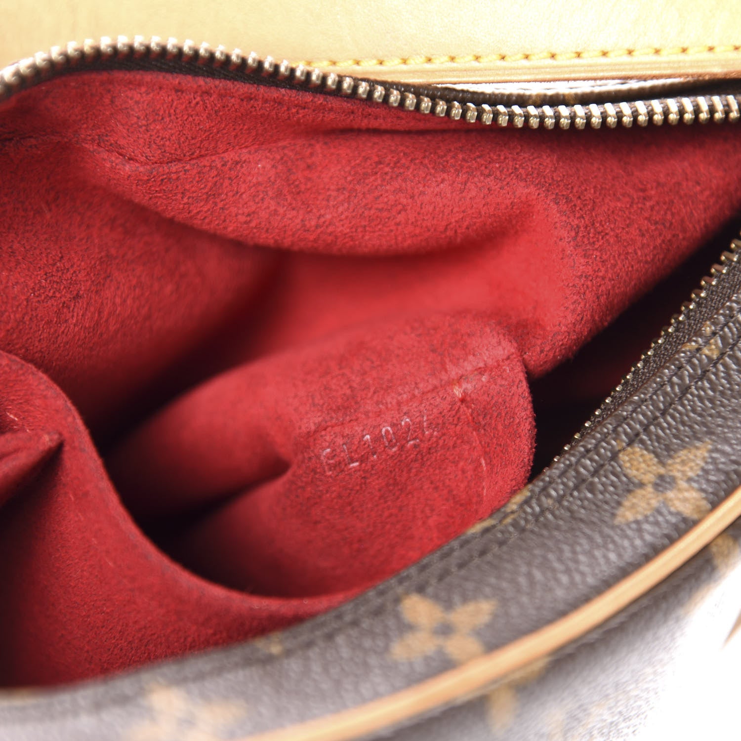 Louis Vuitton Monogram Croissant MM 12 of 16
