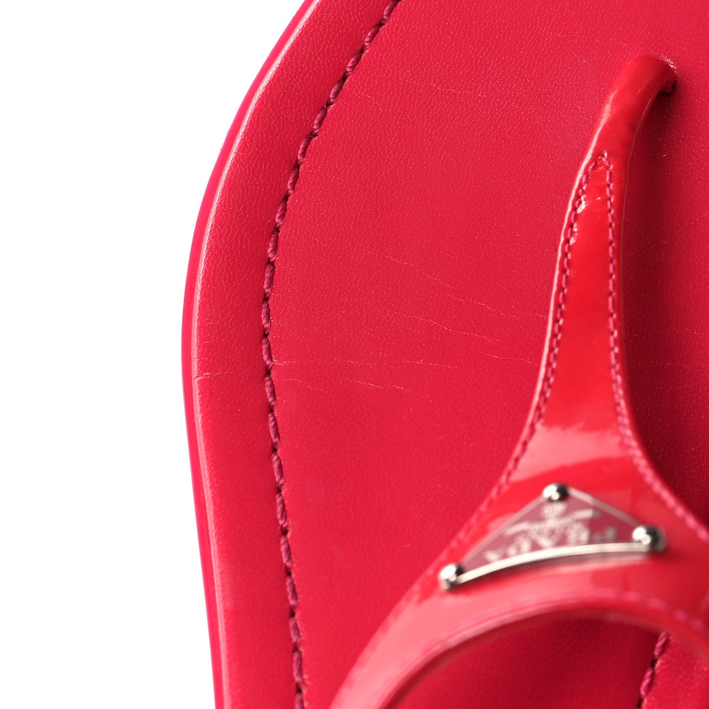 Vernice Metal Triangle Logo Flat Thong Sandals 37.5 Petalo