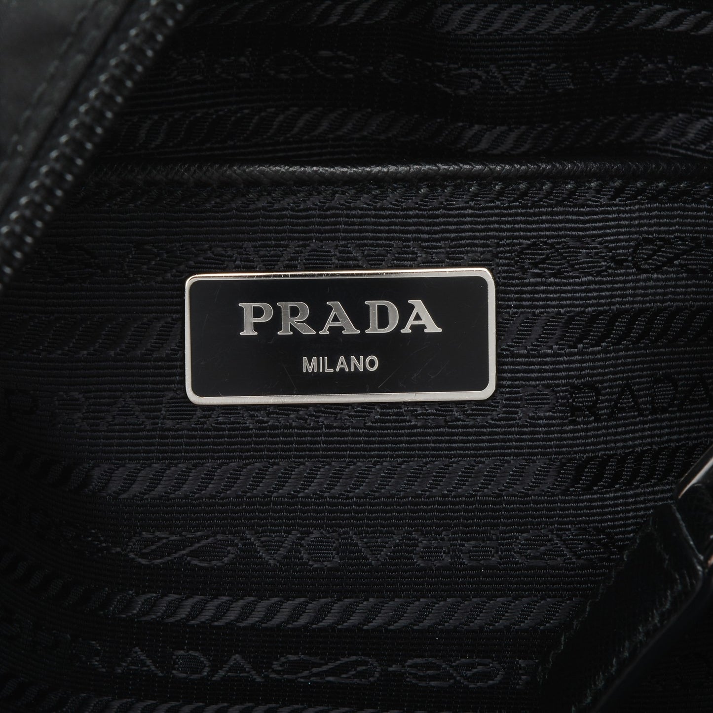 Nylon Saffiano Vela Messenger Bag Nero Black