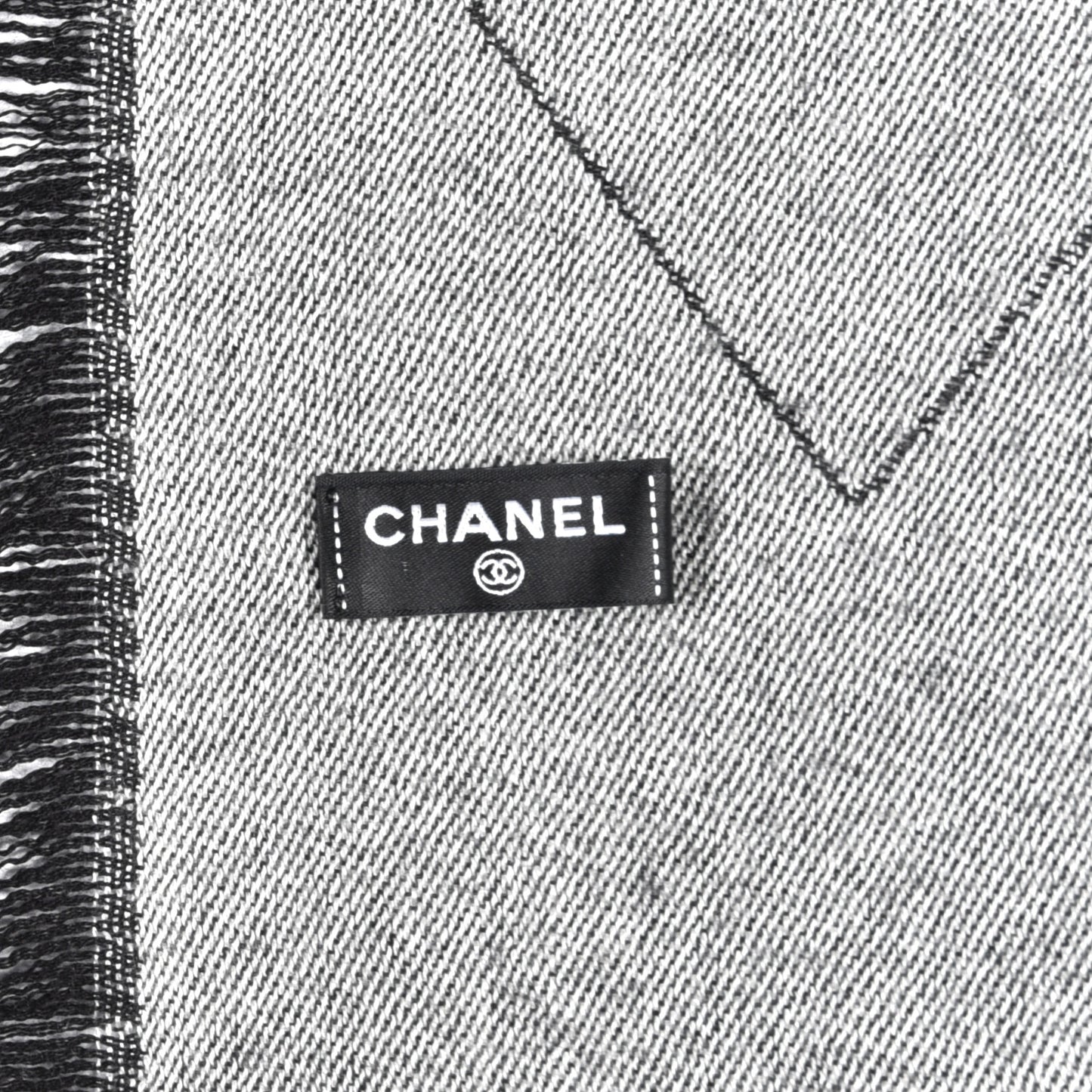 Cashmere Silk Quilted CC Logo Stole Black White