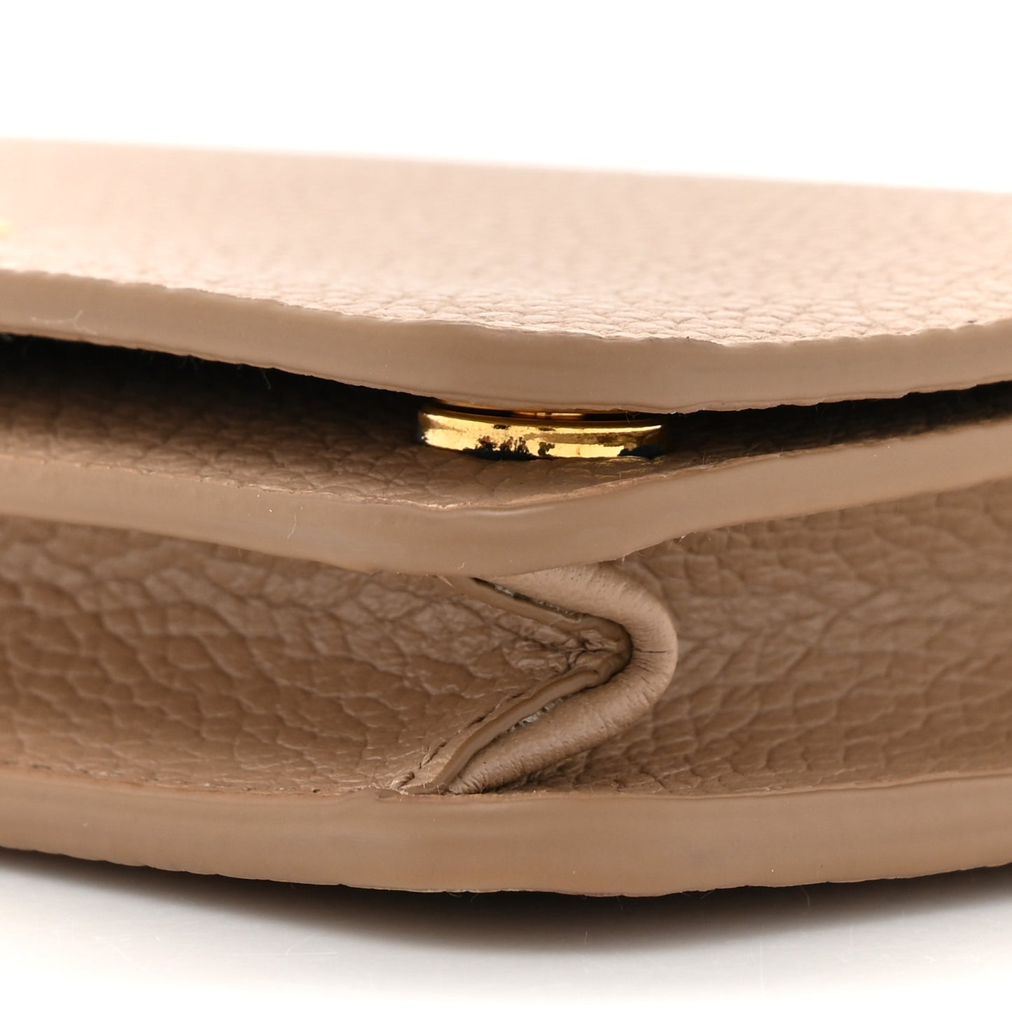 Vitello Daino Metal Chain Wallet Cammeo