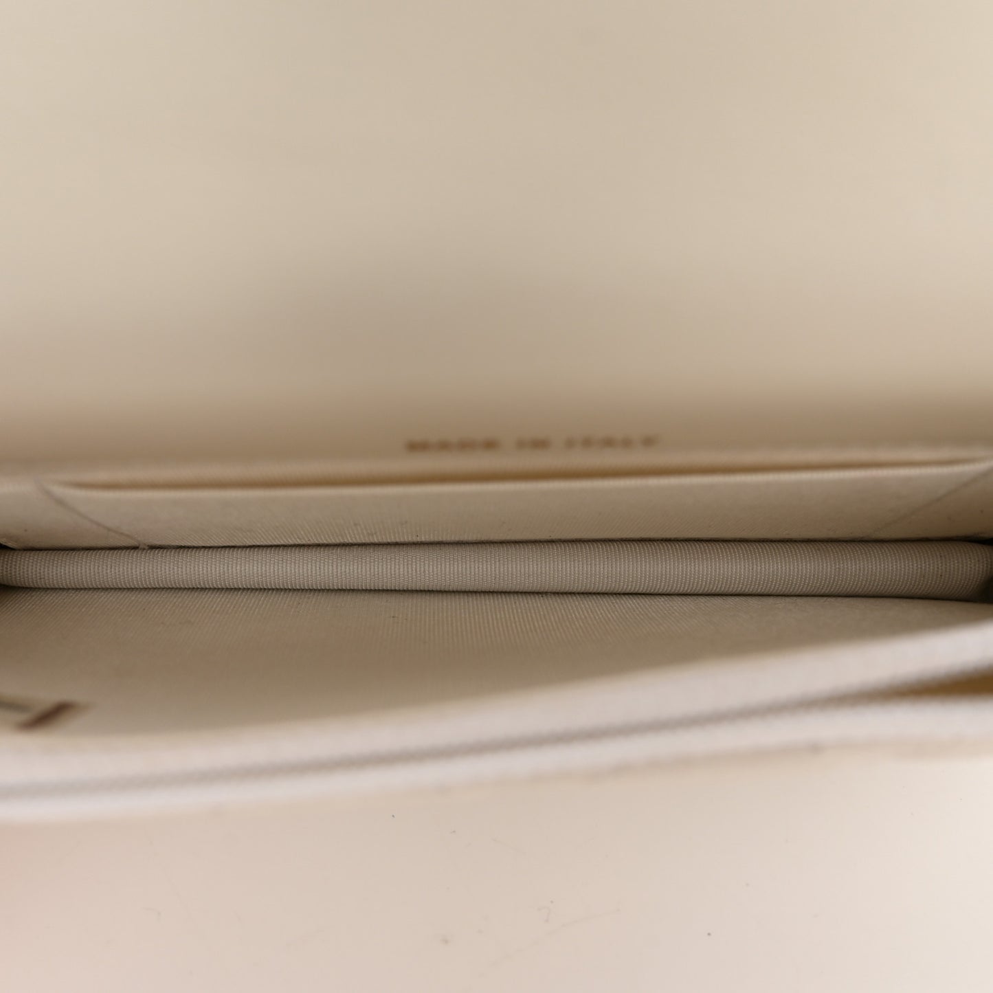 Calfskin Quilted Maxi Pearls Clutch With Chain White