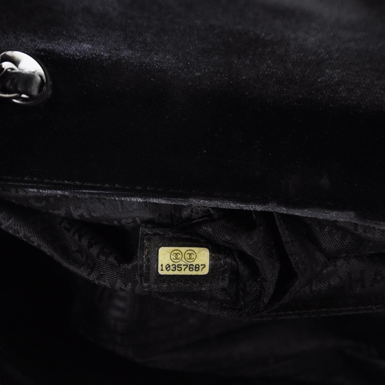 Chanel Velvet Quilted East West Flap Black 9 of 9