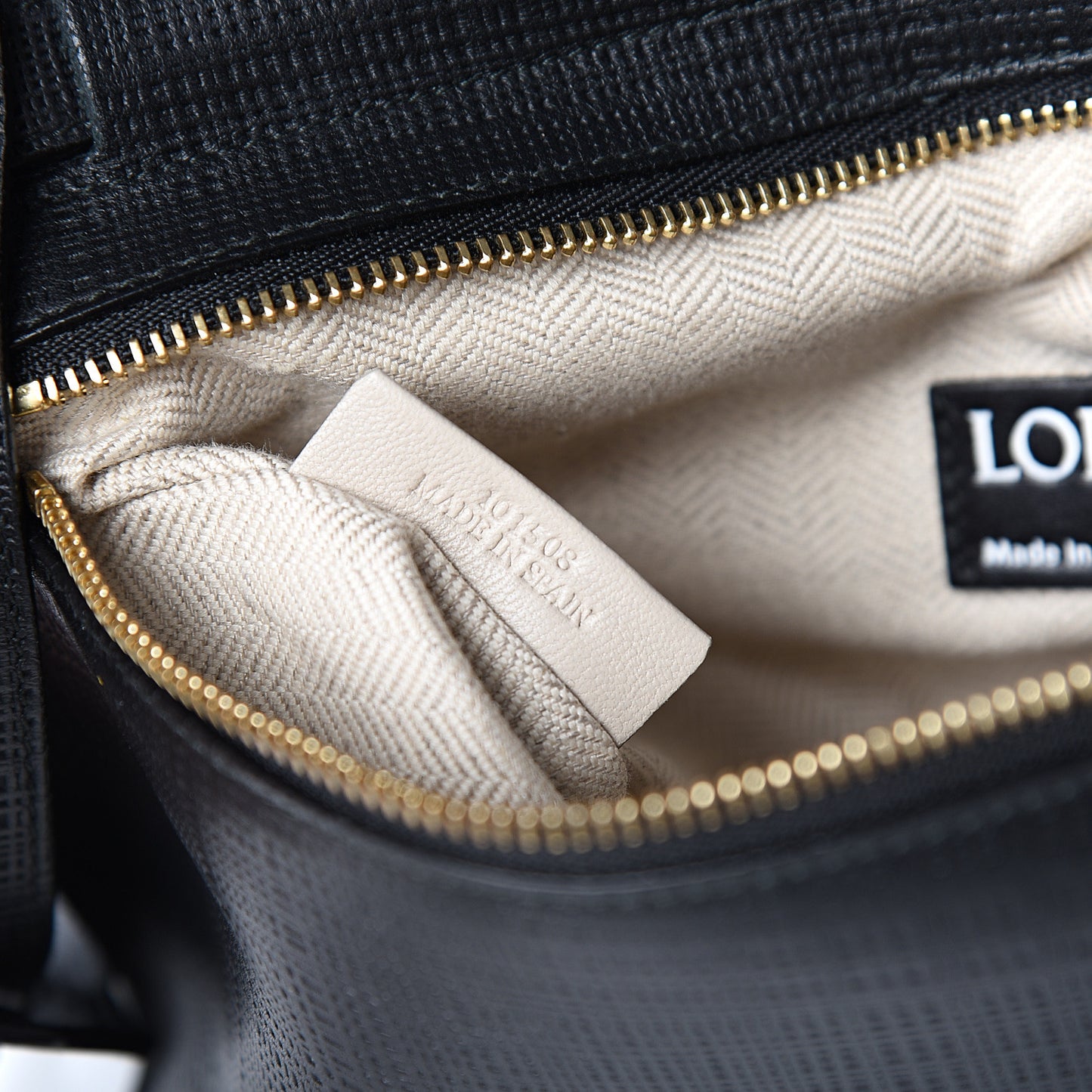 Calfskin Linen Embossed Small Messenger Bag Black