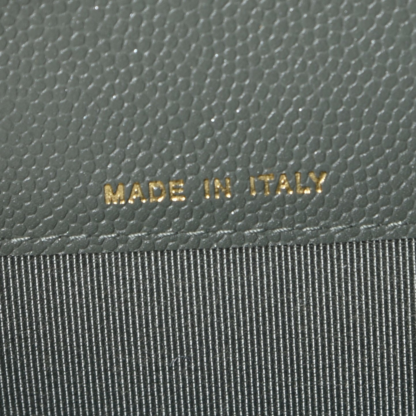 Iridescent Caviar Quilted Flap Card Holder Green