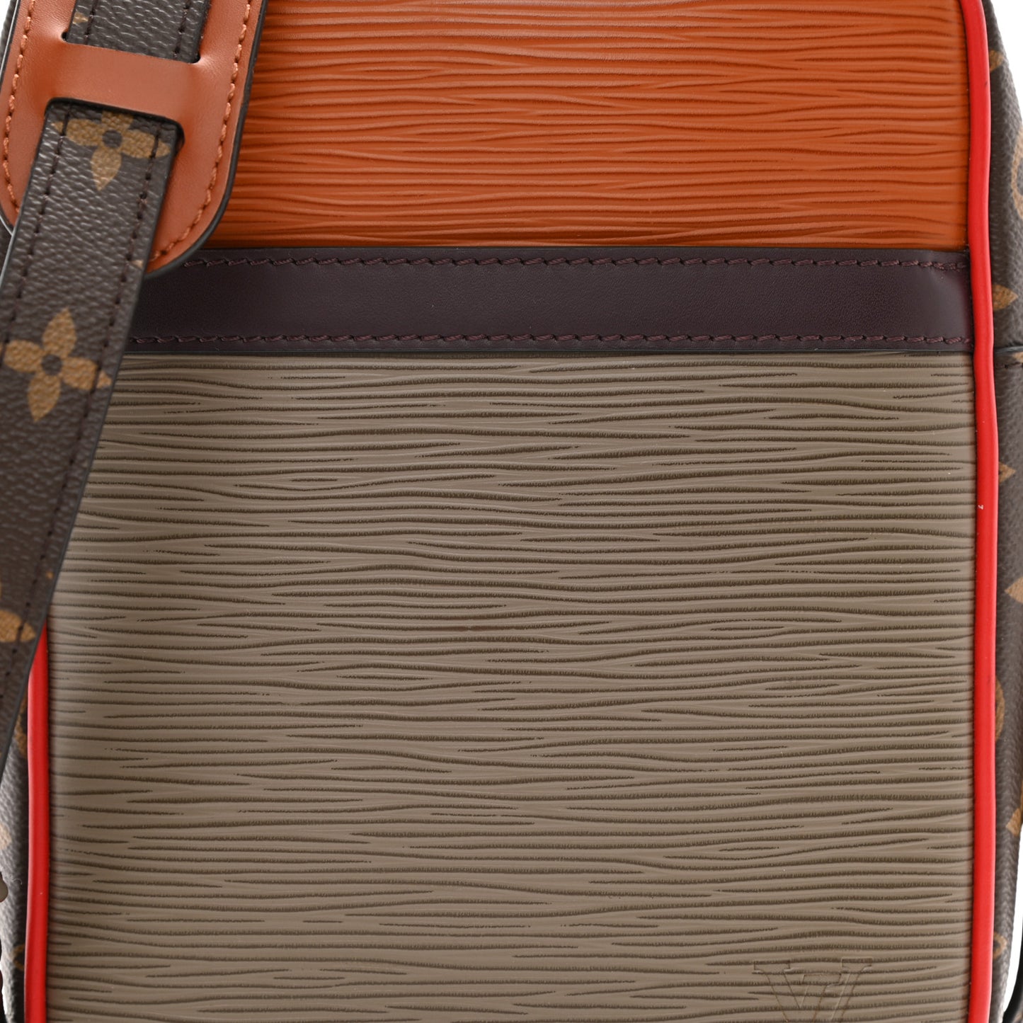 Epi Monogram Danube Slim PM