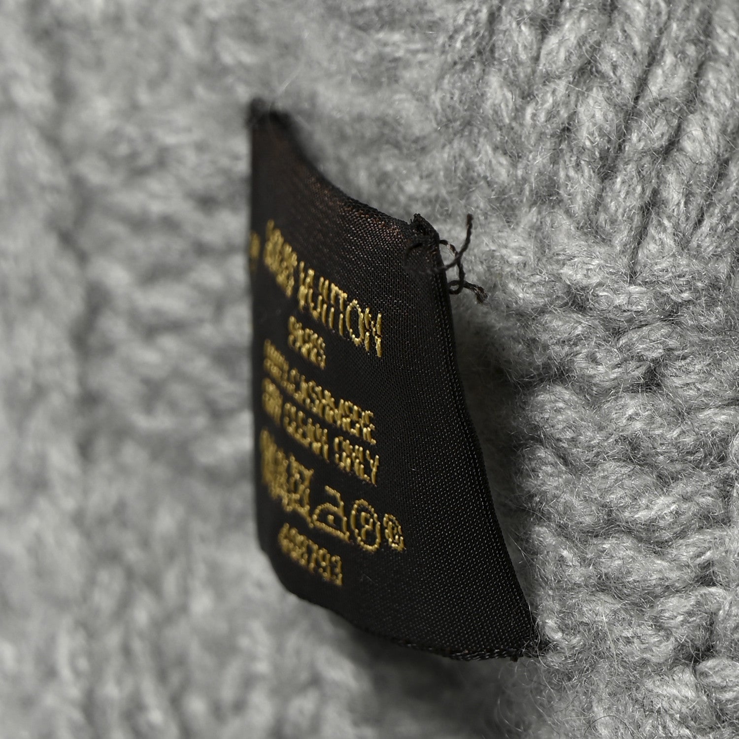 Louis Vuitton Cashmere Damier Helsinki Scarf Grey 4 of 4