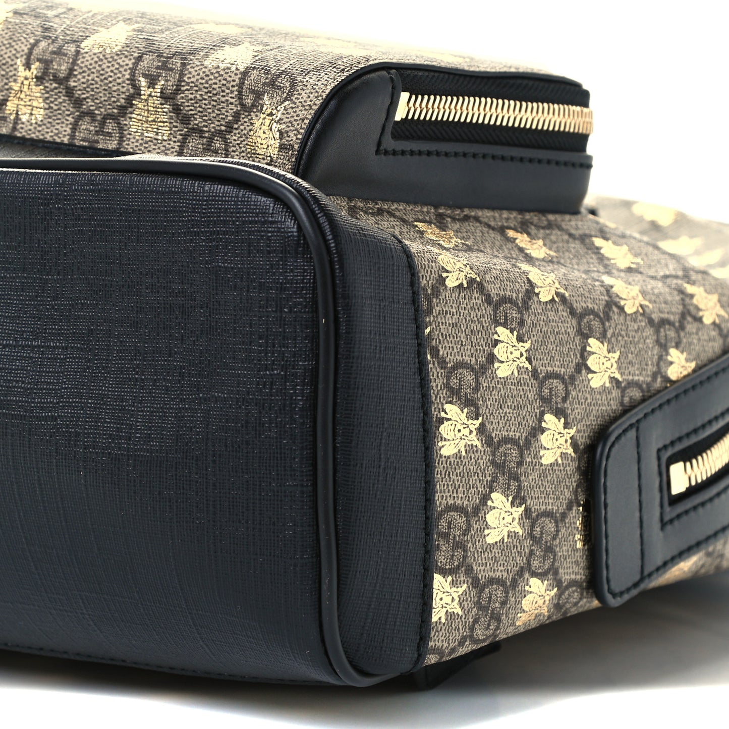 GG Supreme Monogram Bees Print Small Day Backpack Beige Oro Black