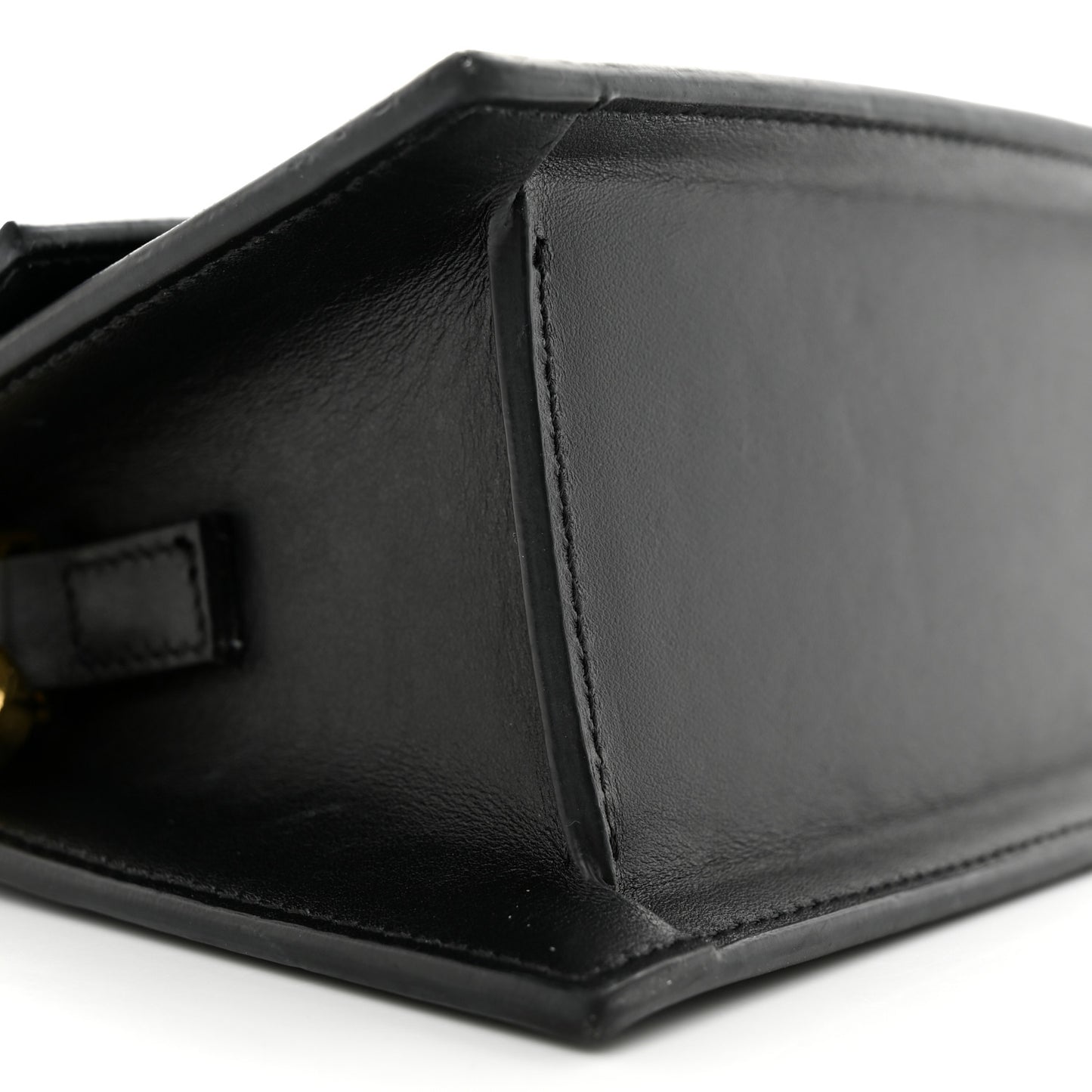 Smooth Calfskin Le Chiquito Moyen Black