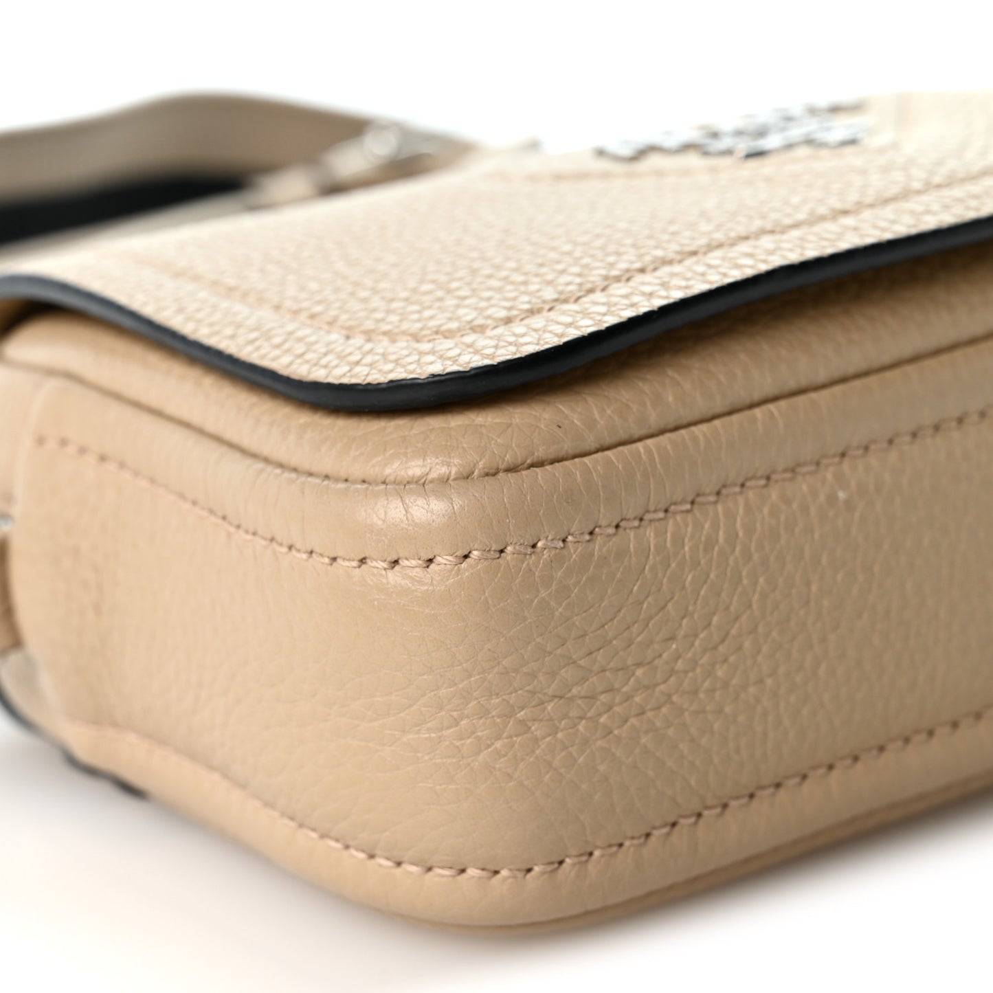 Vitello Daino Soft Flap Crossbody Sabbia