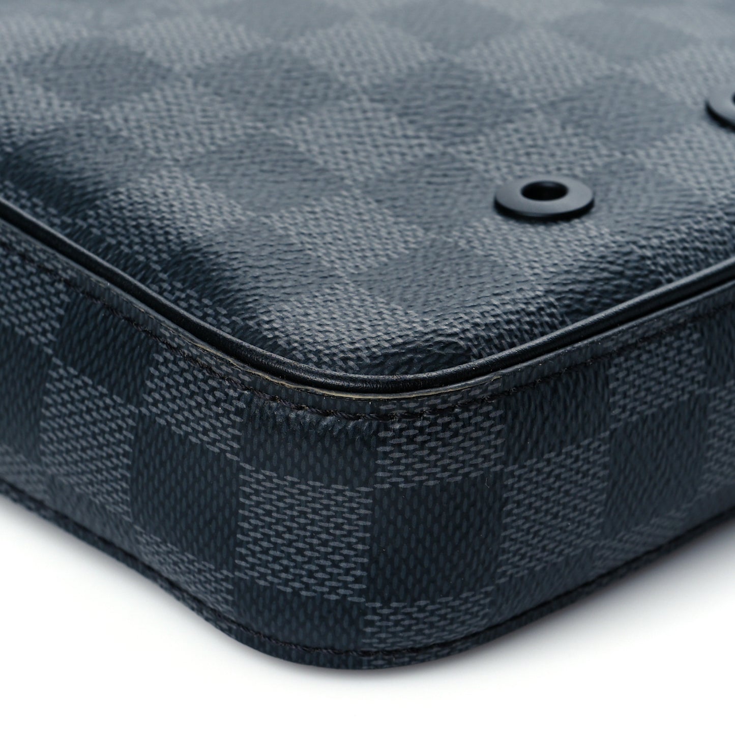 Damier Graphite Alpha Messenger Bag