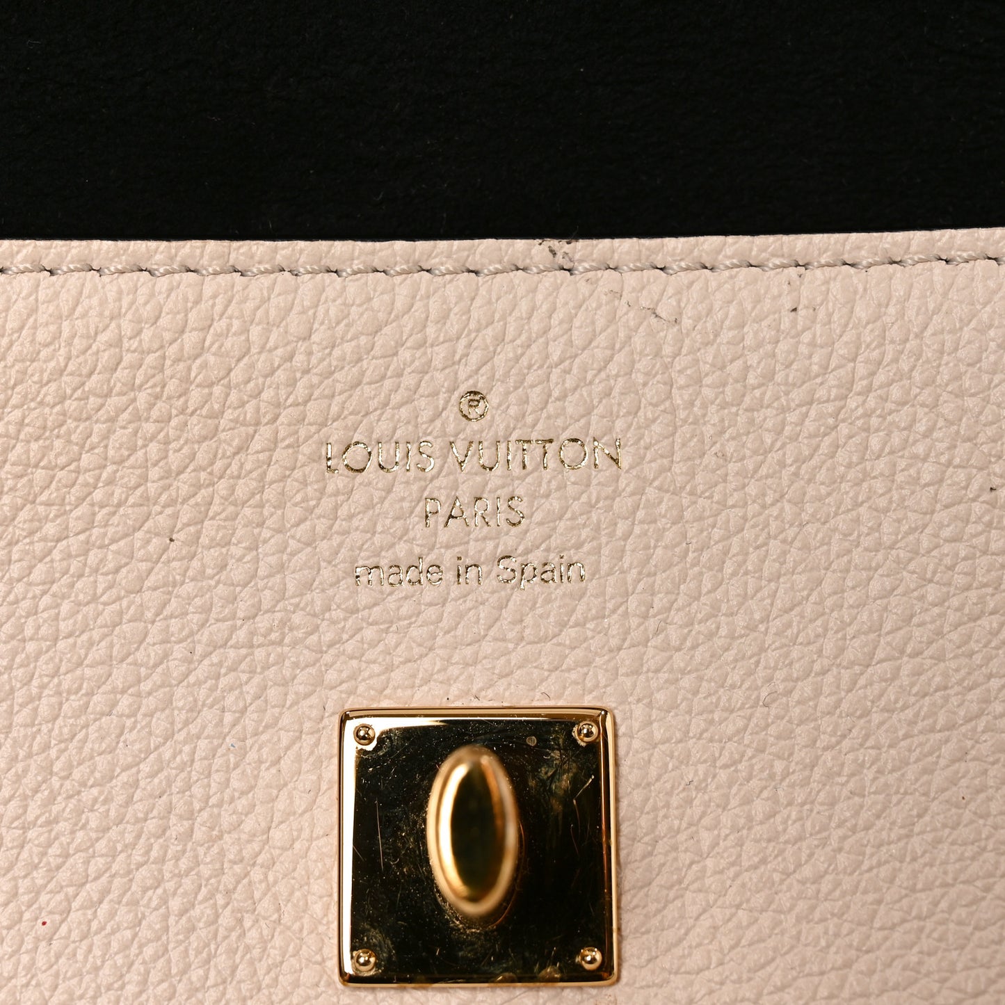 Calfskin Lockme Phone Chain Pouch Vanille Black