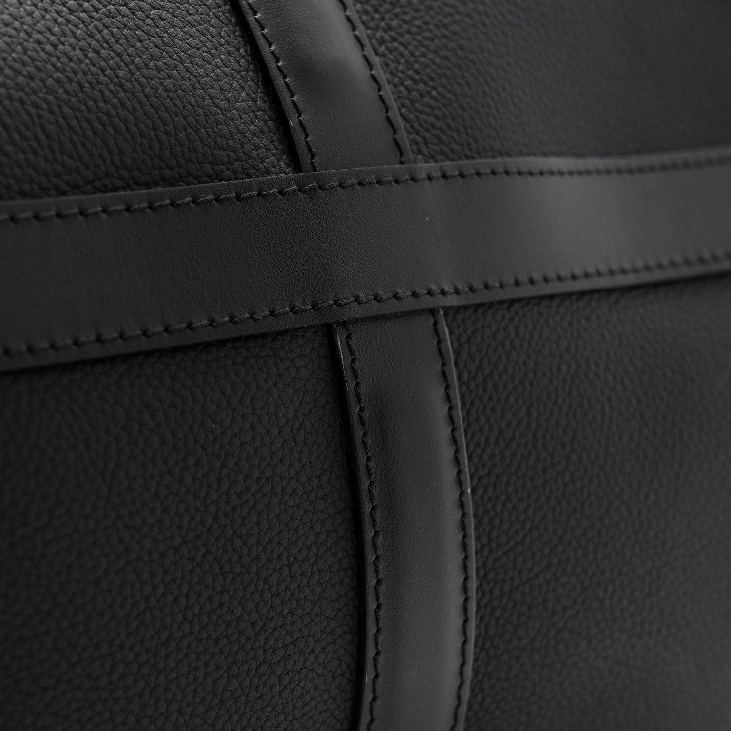 Louis Vuitton Grained Calfskin Aerogram Keepall Bandouliere 40 Black 9 of 11
