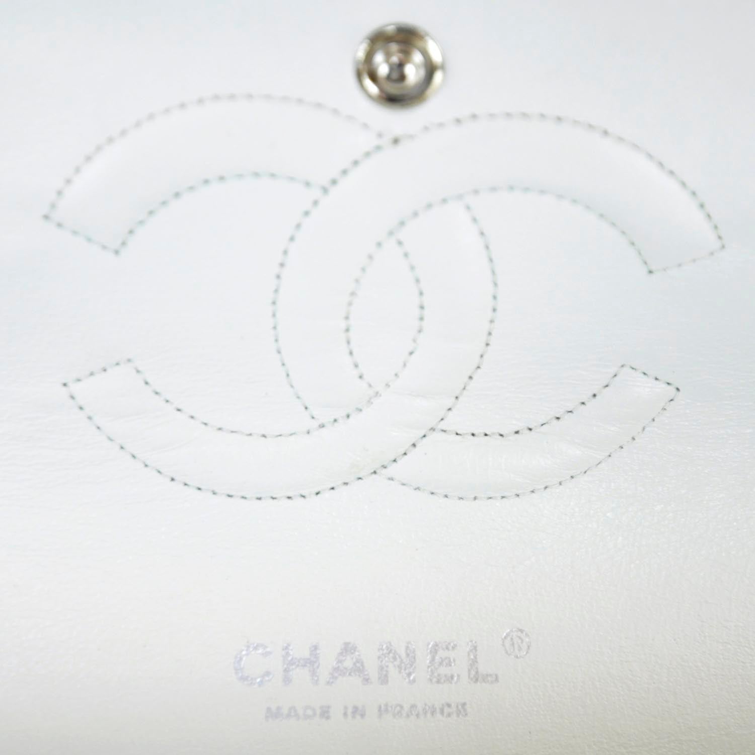 Chanel Caviar 2.55 Reissue 225 Flap White 9 of 10