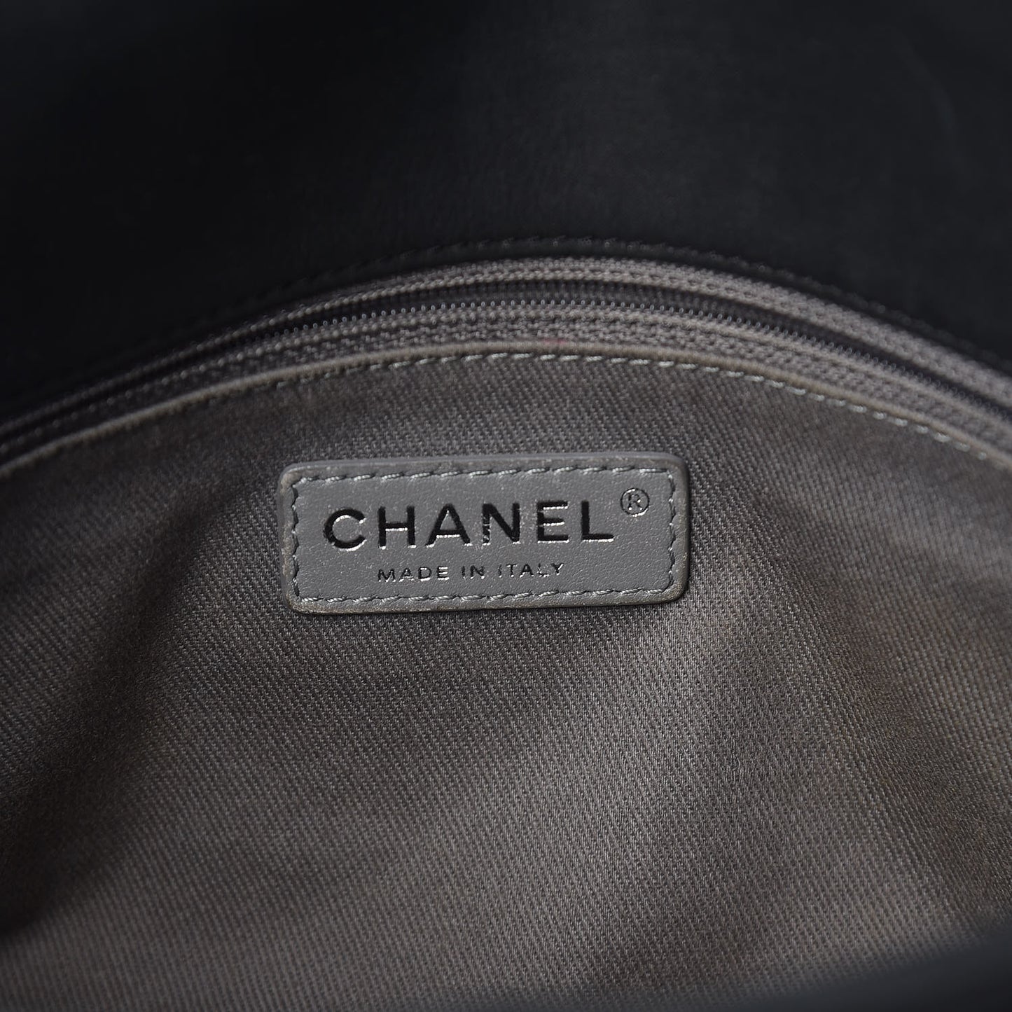 Iridescent Calfskin Large Coco Daily Flap Black