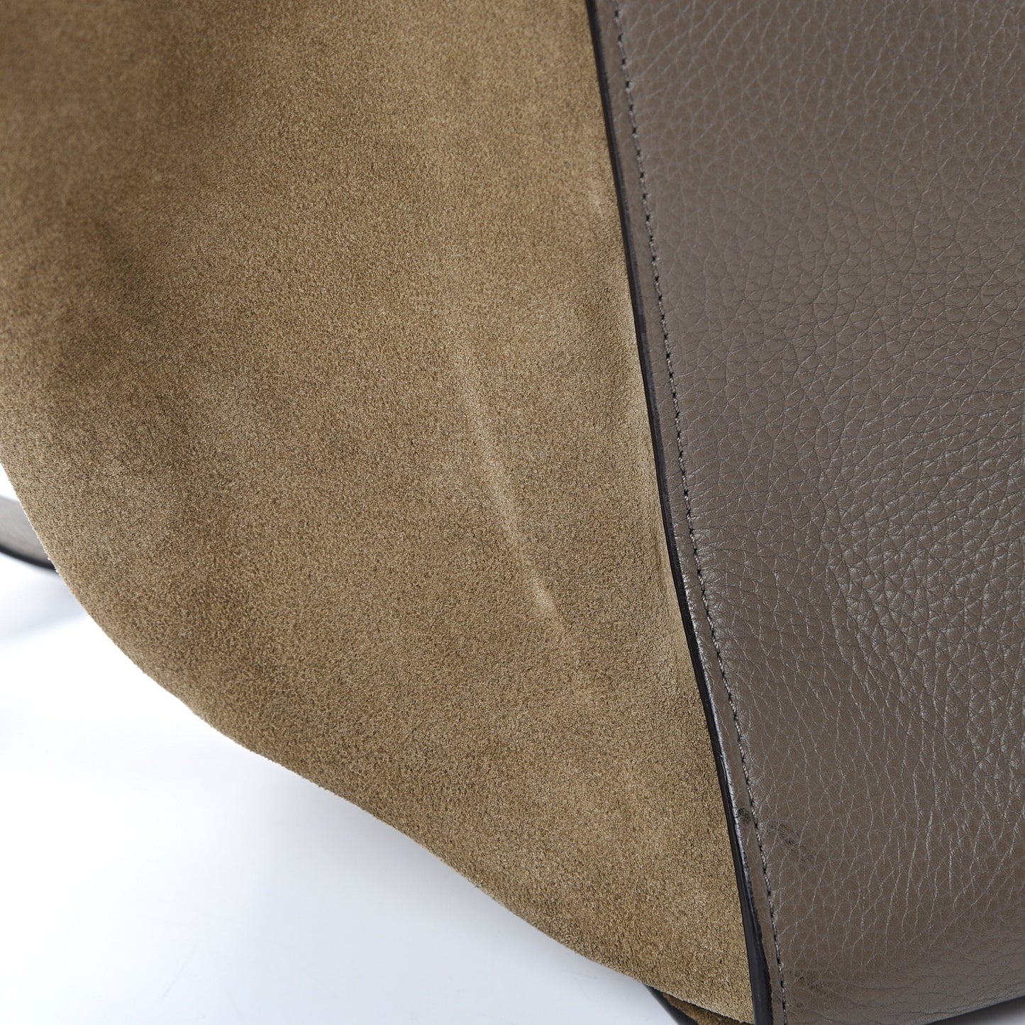 Drummed Calfskin Suede Medium Trapeze Souris