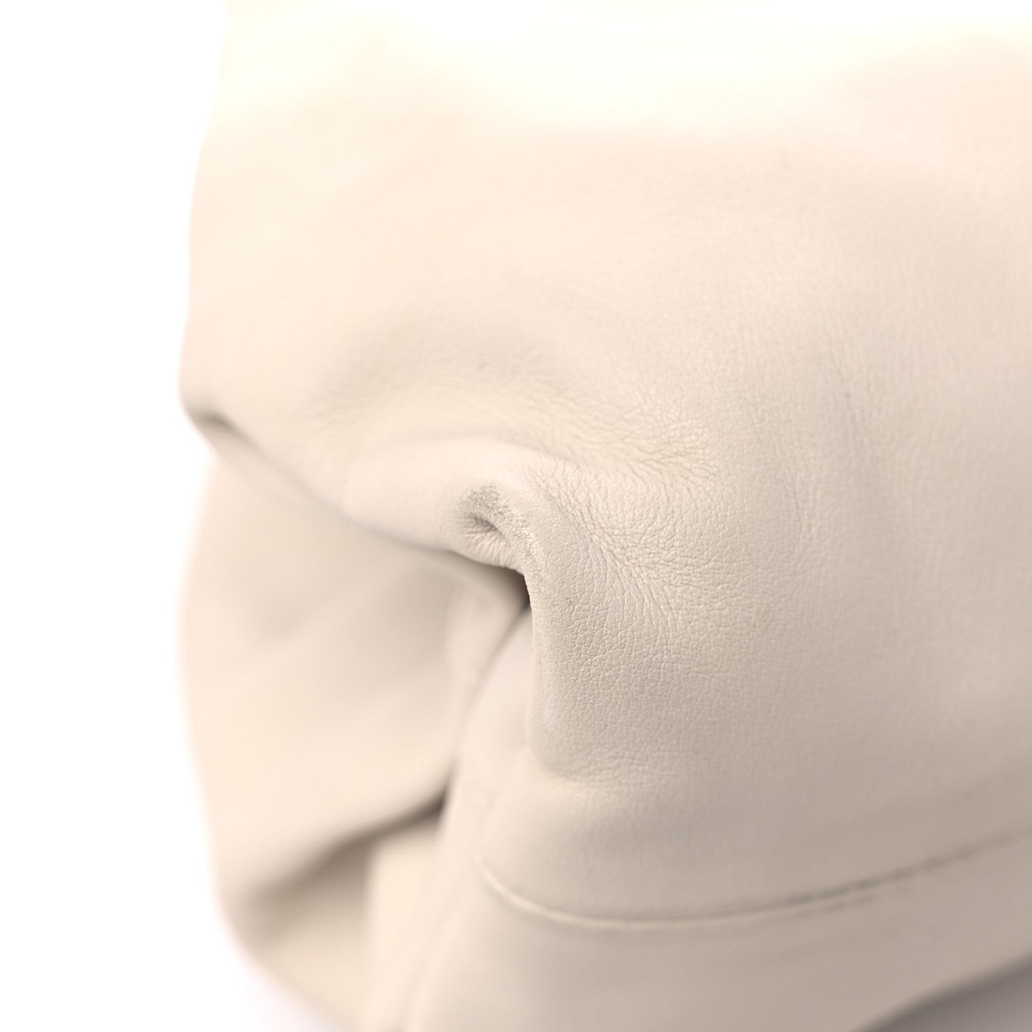 Bottega Veneta Smooth Butter Calf The Pouch Oversized Clutch Plaster 8 of 15