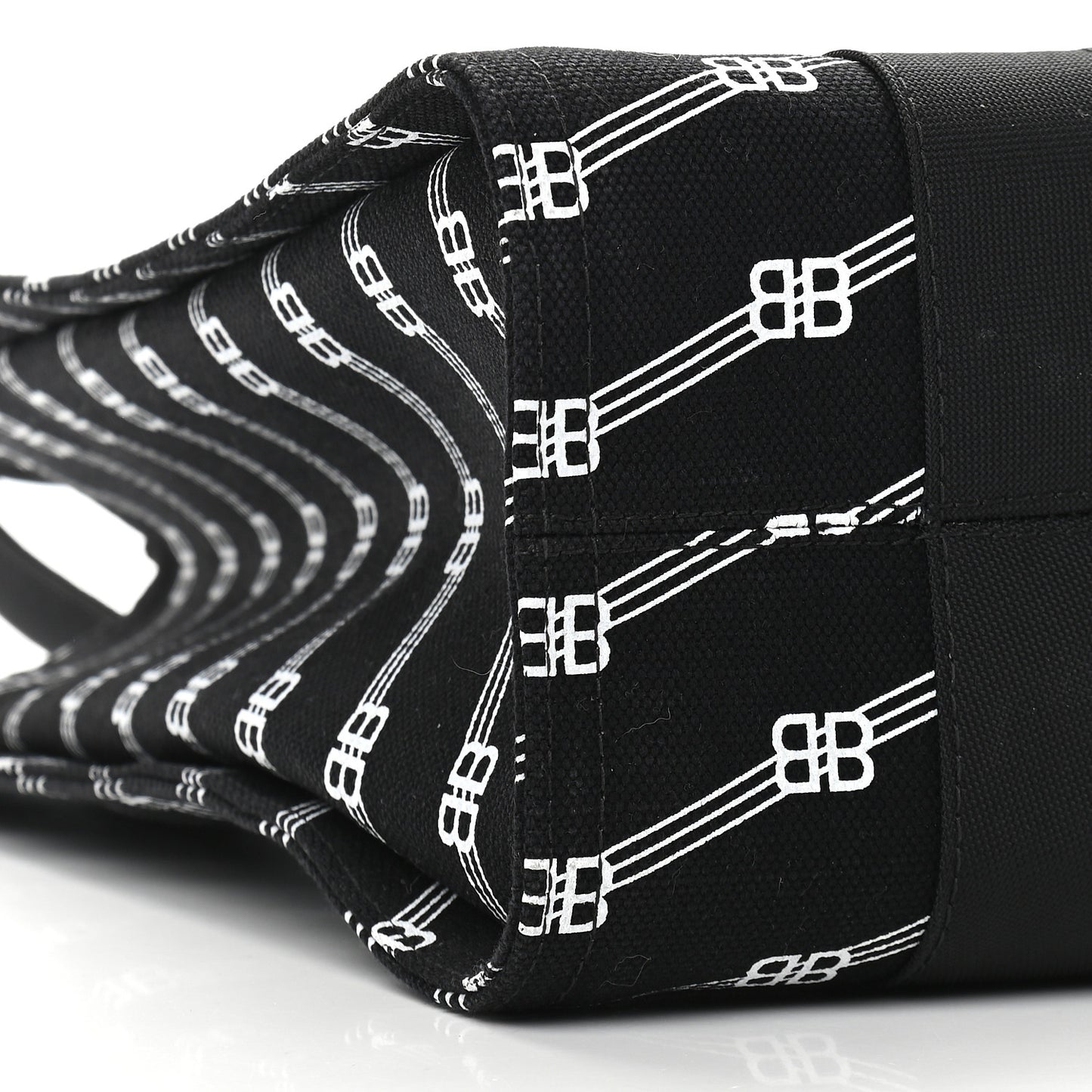 Canvas BB Monogram Sharp Tote Black