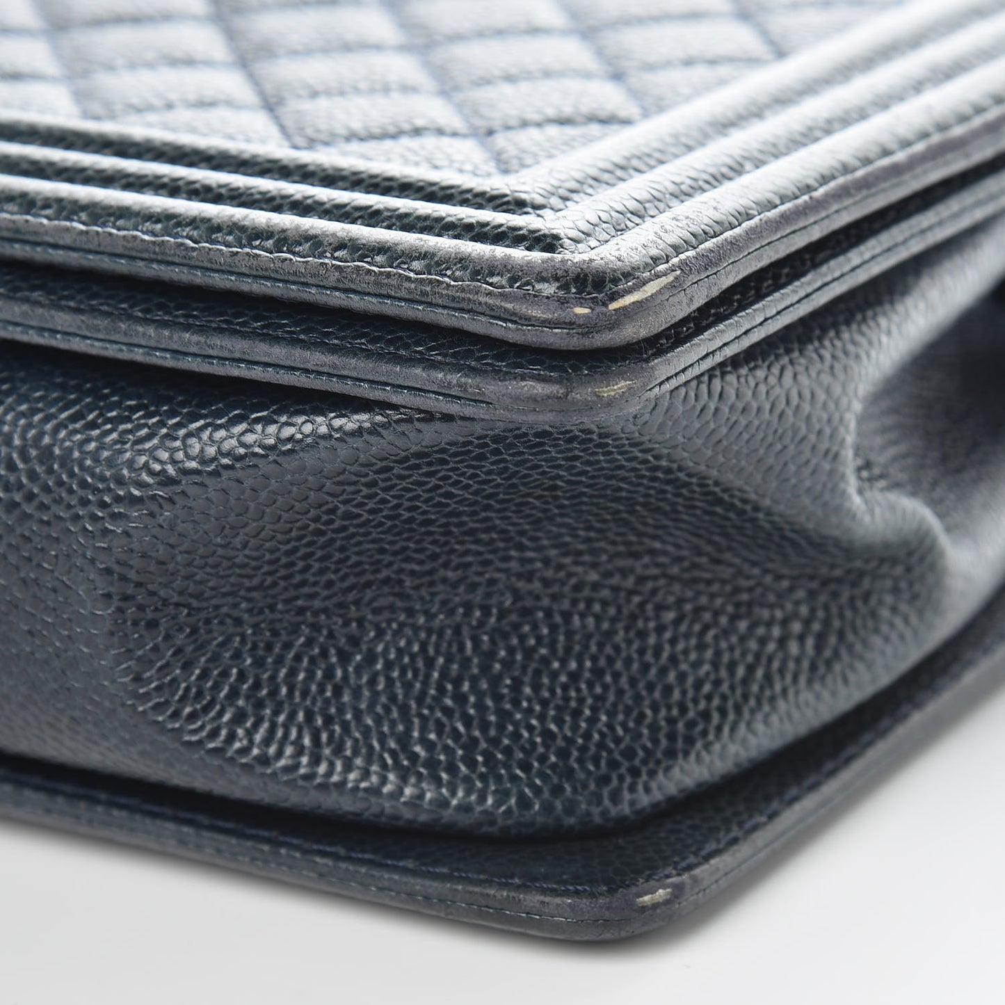 Caviar Quilted New Medium Boy Flap Blue