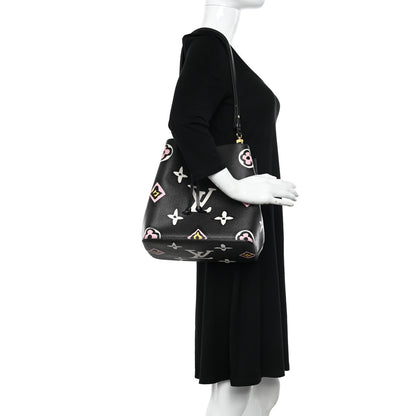 Louis Vuitton Monogram Giant Wild At Heart Neonoe MM Black 2 of 10