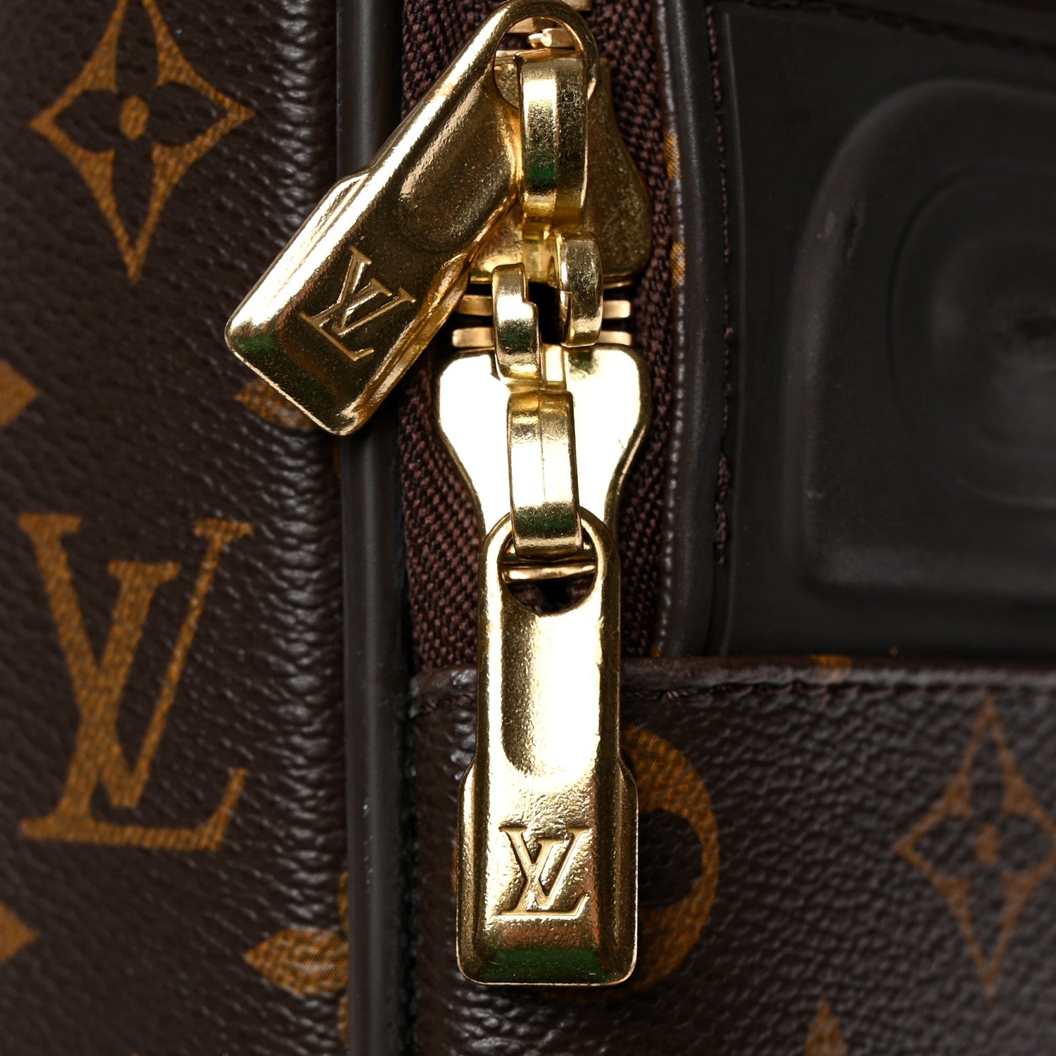 Louis Vuitton Monogram Pegase 65 20 of 31