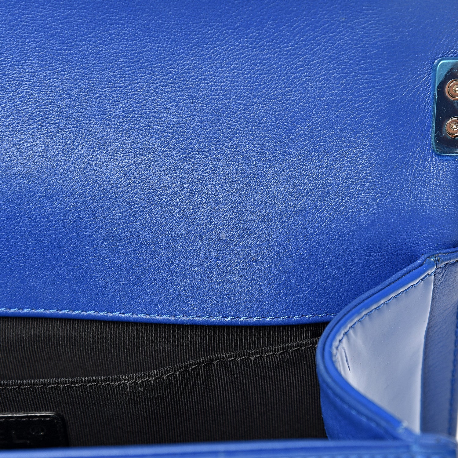 Chanel Patent Calfskin Quilted Medium Plexiglass Boy Flap Blue 13 of 14