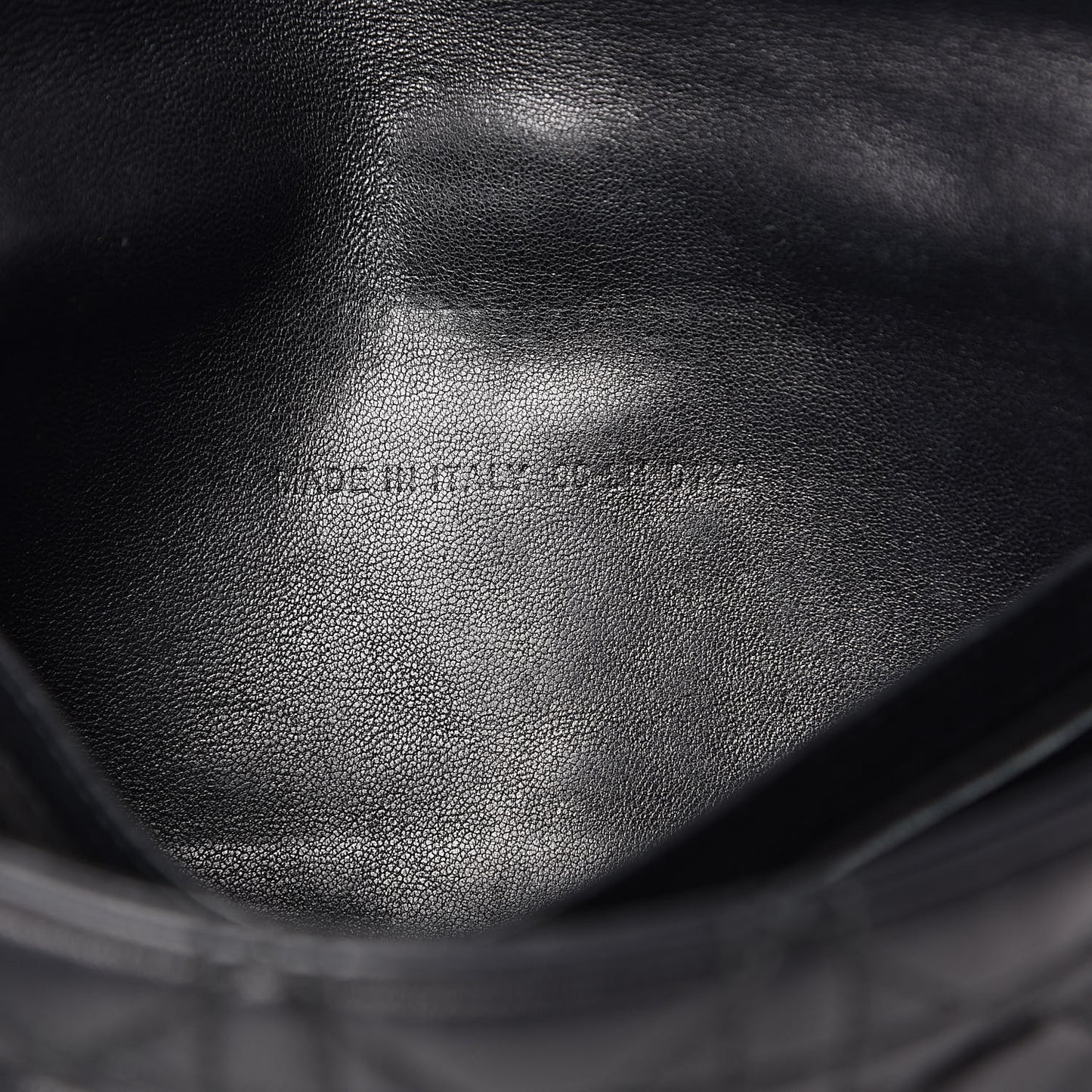 Lambskin Cannage New Lock Pouch Black