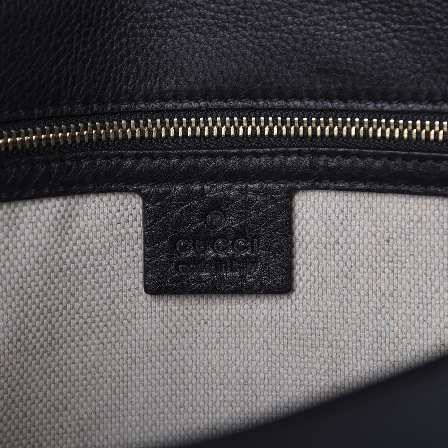 Gucci Pebbled Calfskin Medium Soho Clutch Black 8 of 9