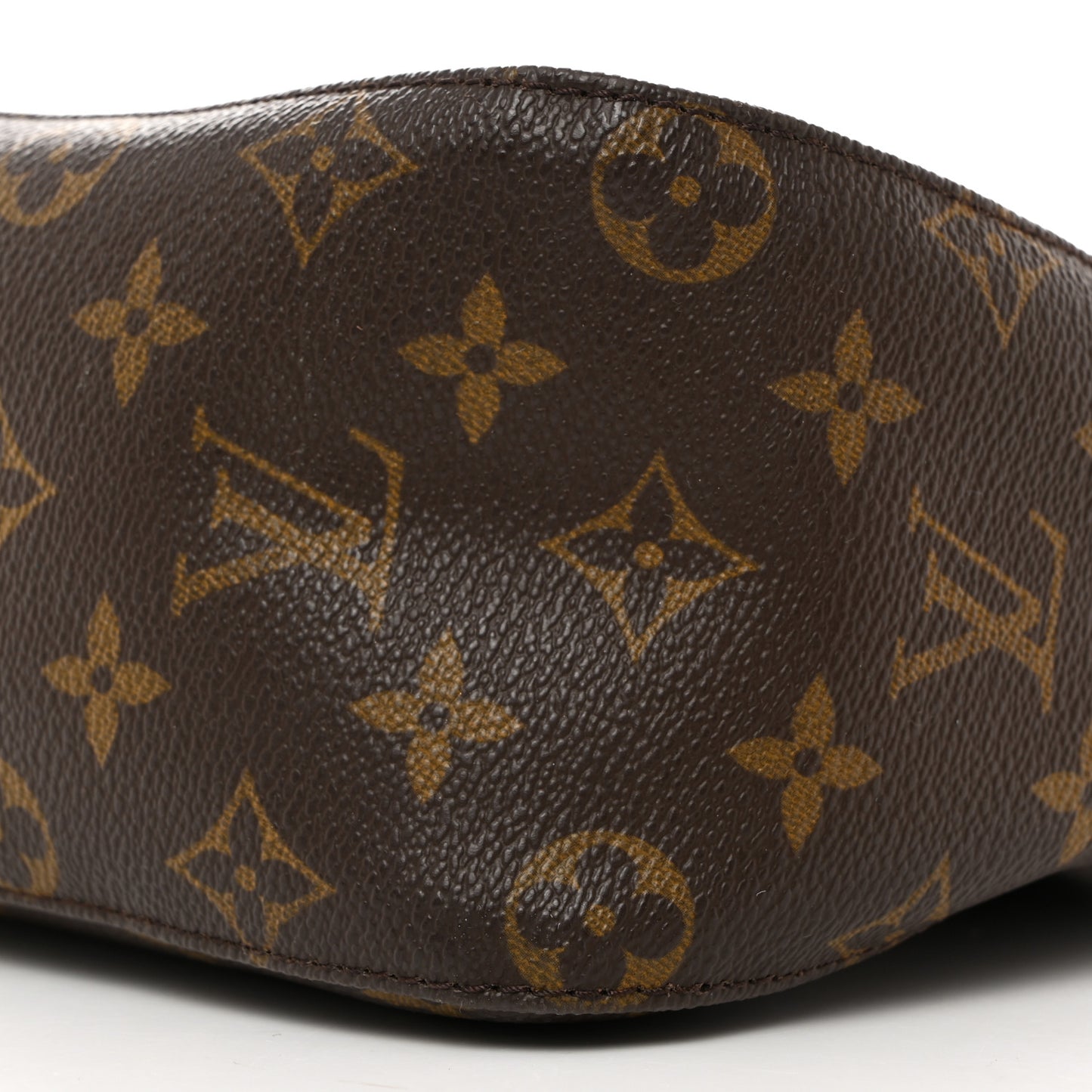 LOUIS VUITTON Monogram Looping MM