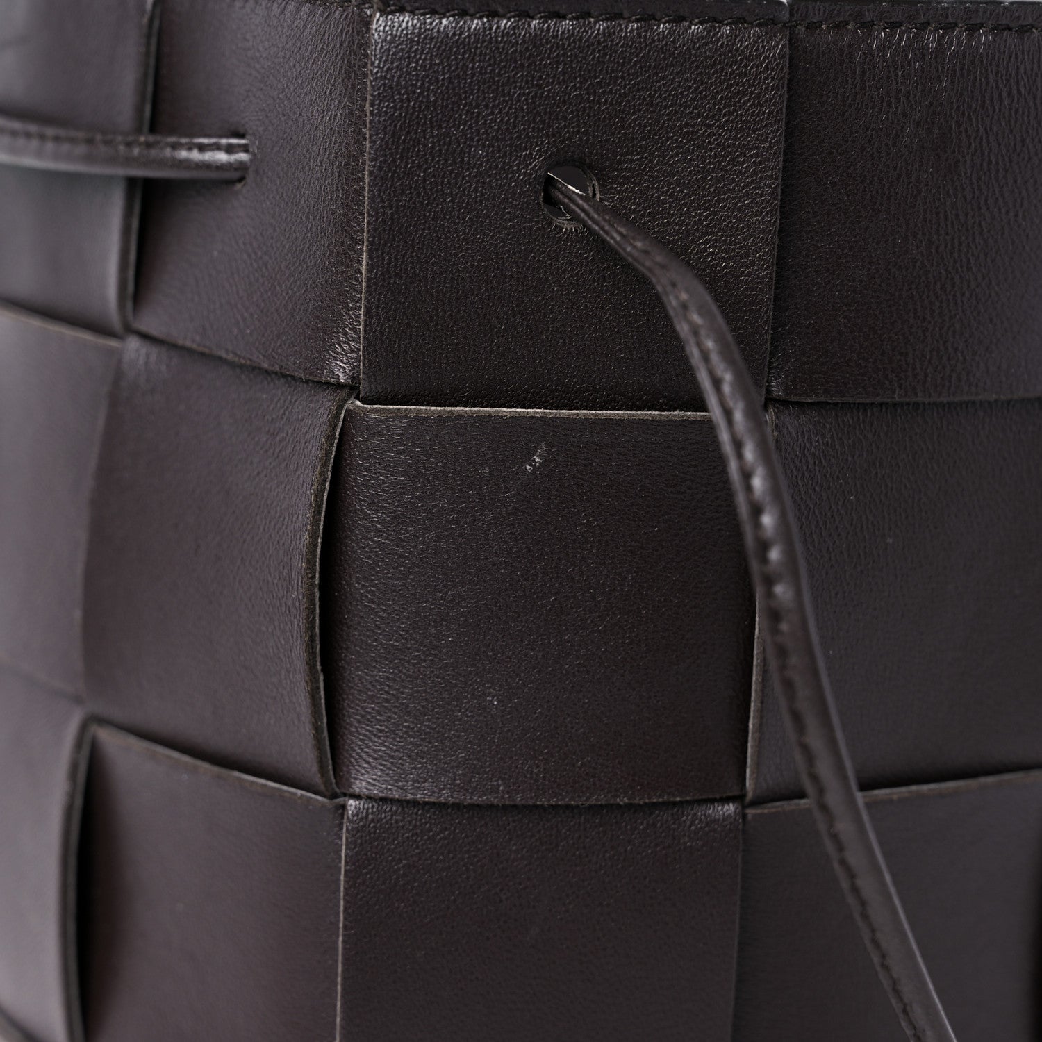 Bottega Veneta Nappa Maxi Intrecciato Cassette Bucket Bag Fondant 11 of 14